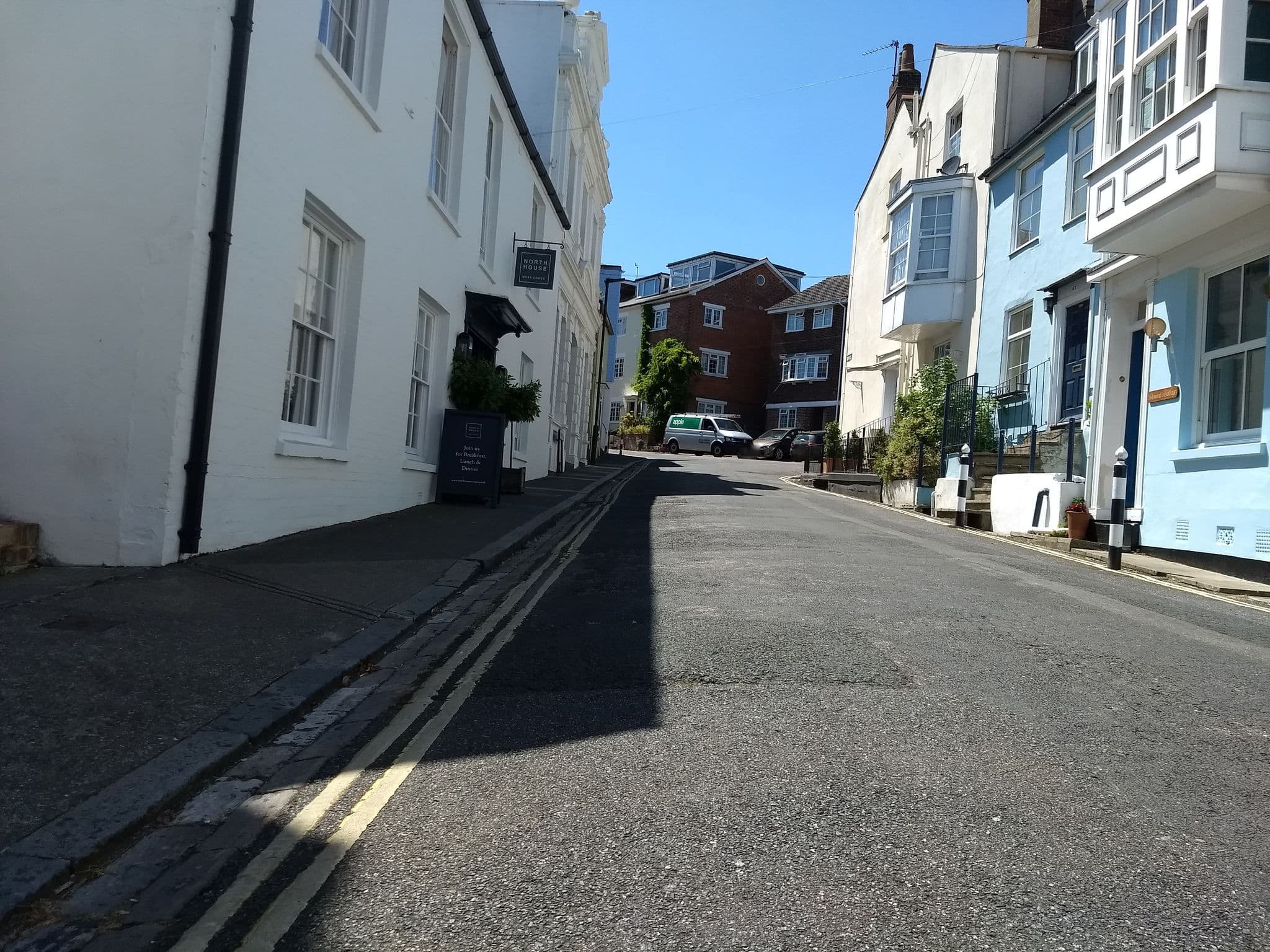 Street view near North House, Cowes — © mappernerd (CC BY-SA · Mapillary)