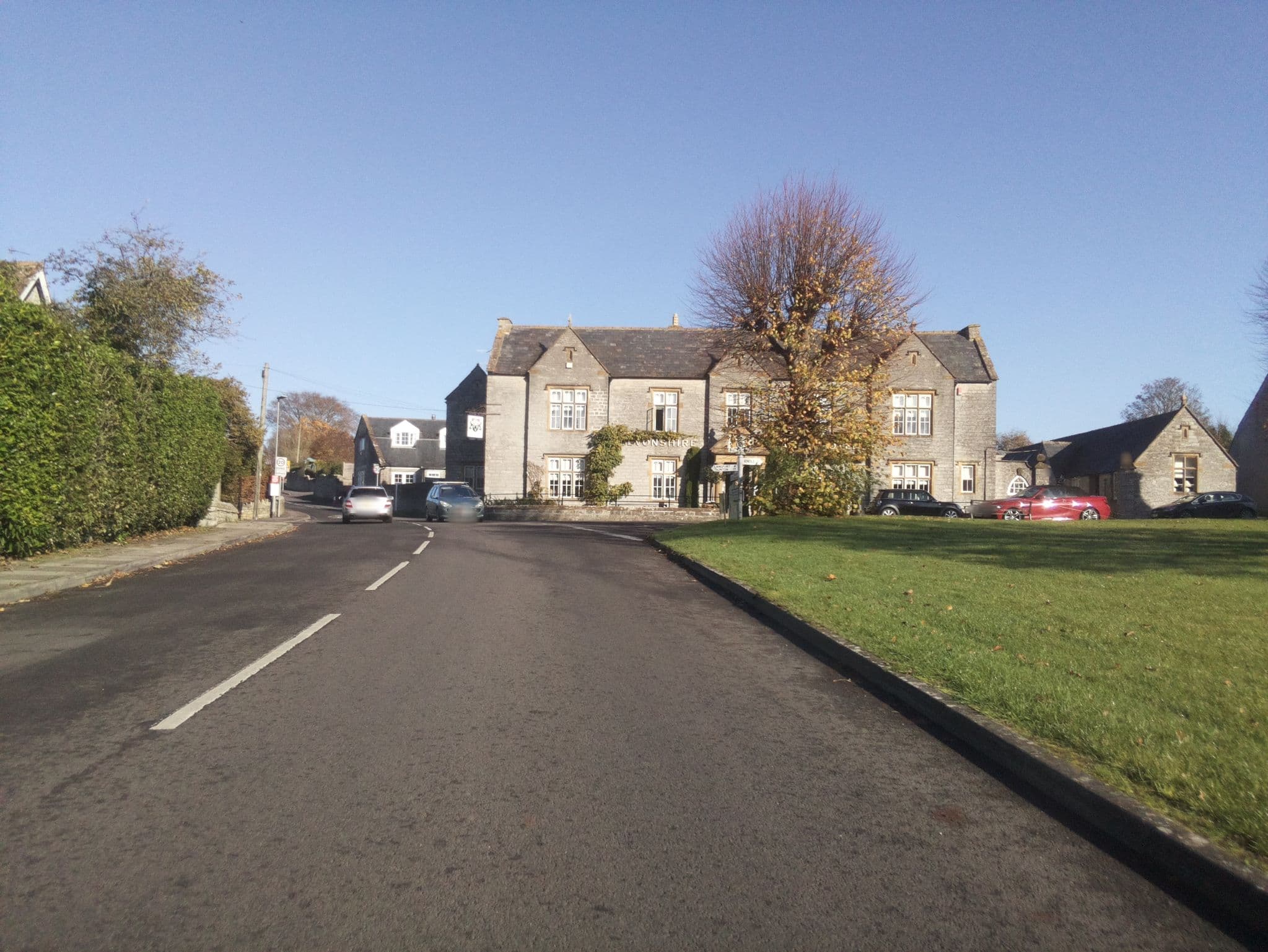Street view near The Devonshire Arms, Langport — © southglos (CC BY-SA · Mapillary)