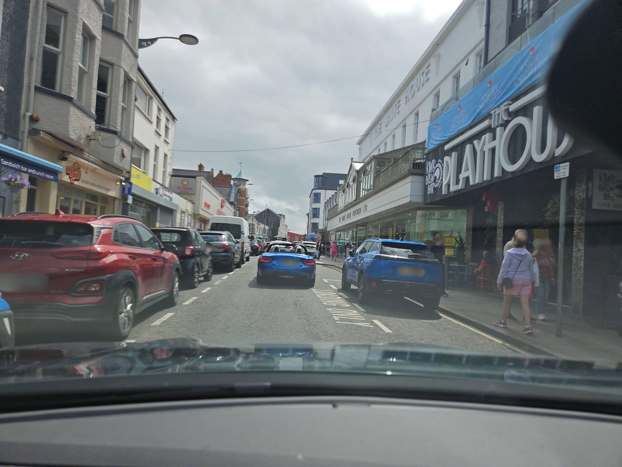 Street view near The Port Hotel, Portrush — © toho (CC BY-SA · Mapillary)