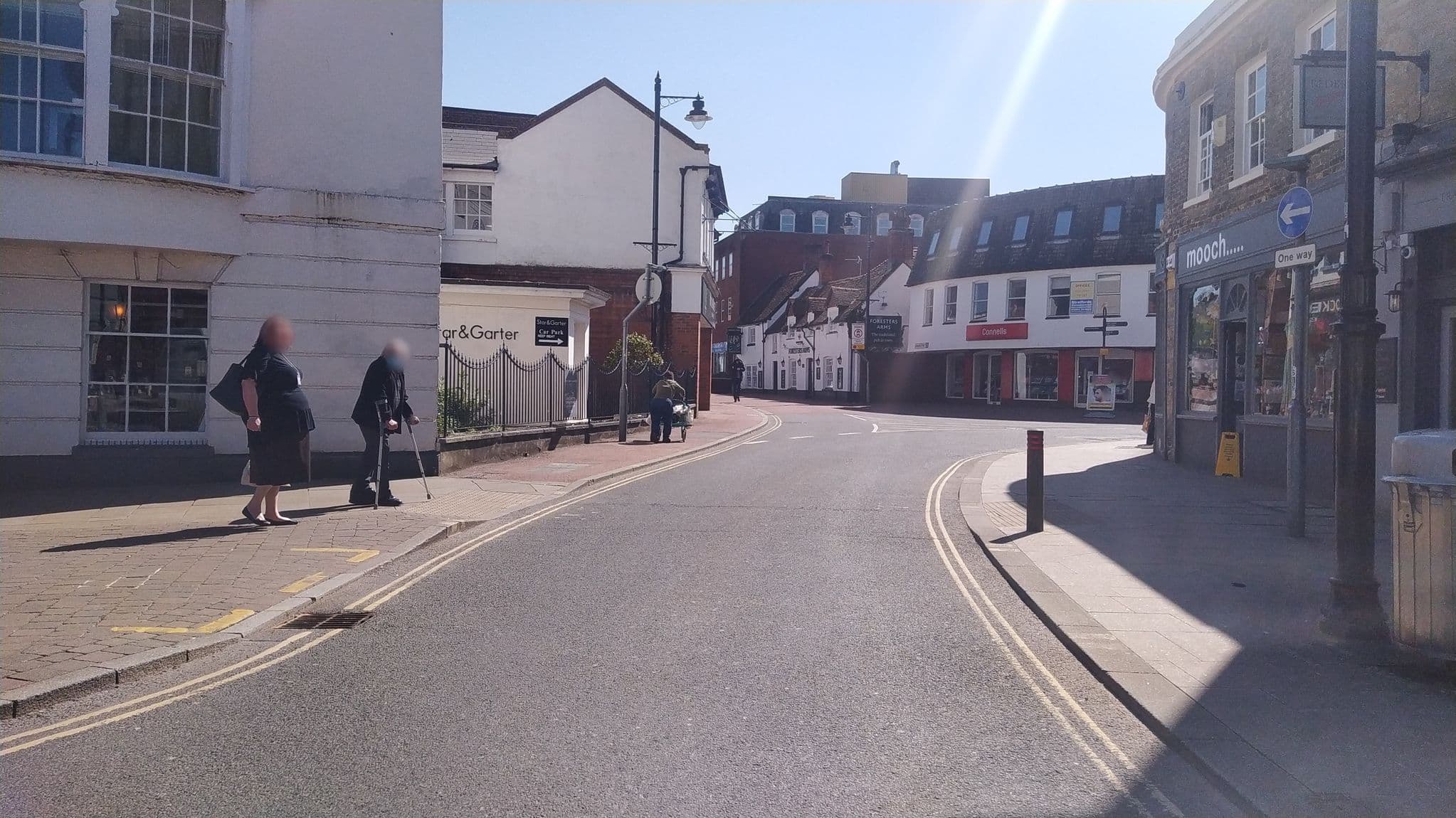Street view near Star and Garter Hotel, Andover — © noid (CC BY-SA · Mapillary)