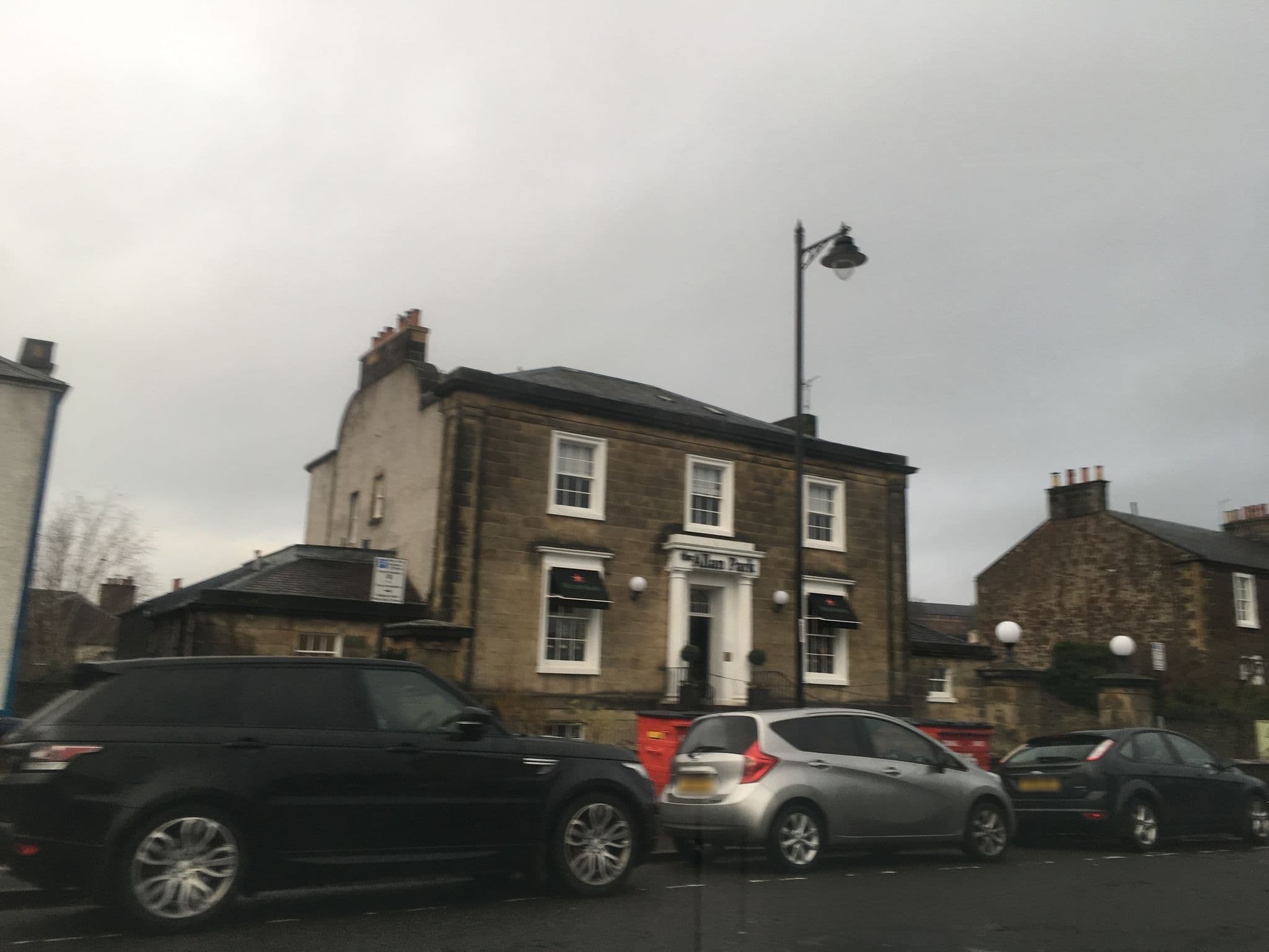 Street view near Allan Park Hotel, Stirling — © ccbb7766 (CC BY-SA · Mapillary)