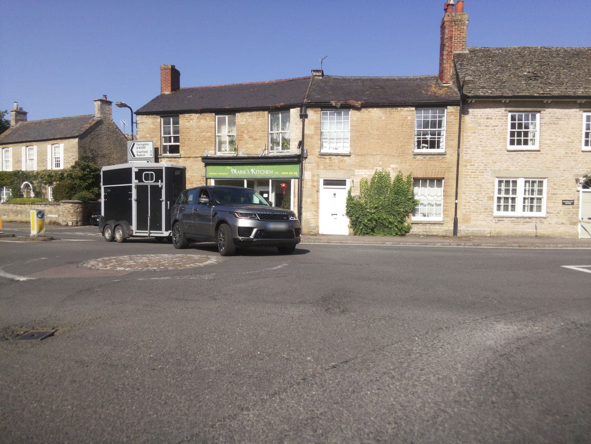 Street view near The Market Tavern, Bampton — © southglos (CC BY-SA · Mapillary)
