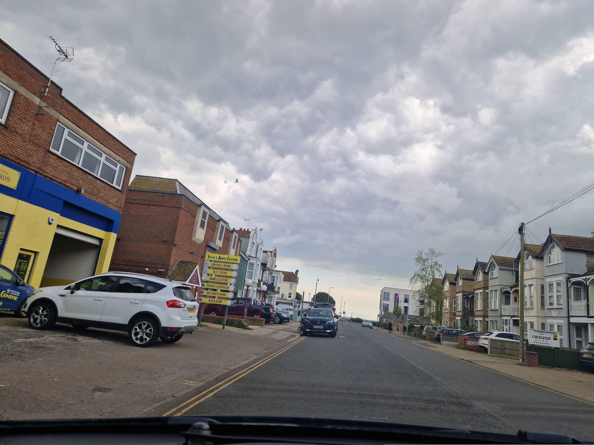 Street view near Chudleigh, Clacton-on-Sea — © edloach (CC BY-SA · Mapillary)