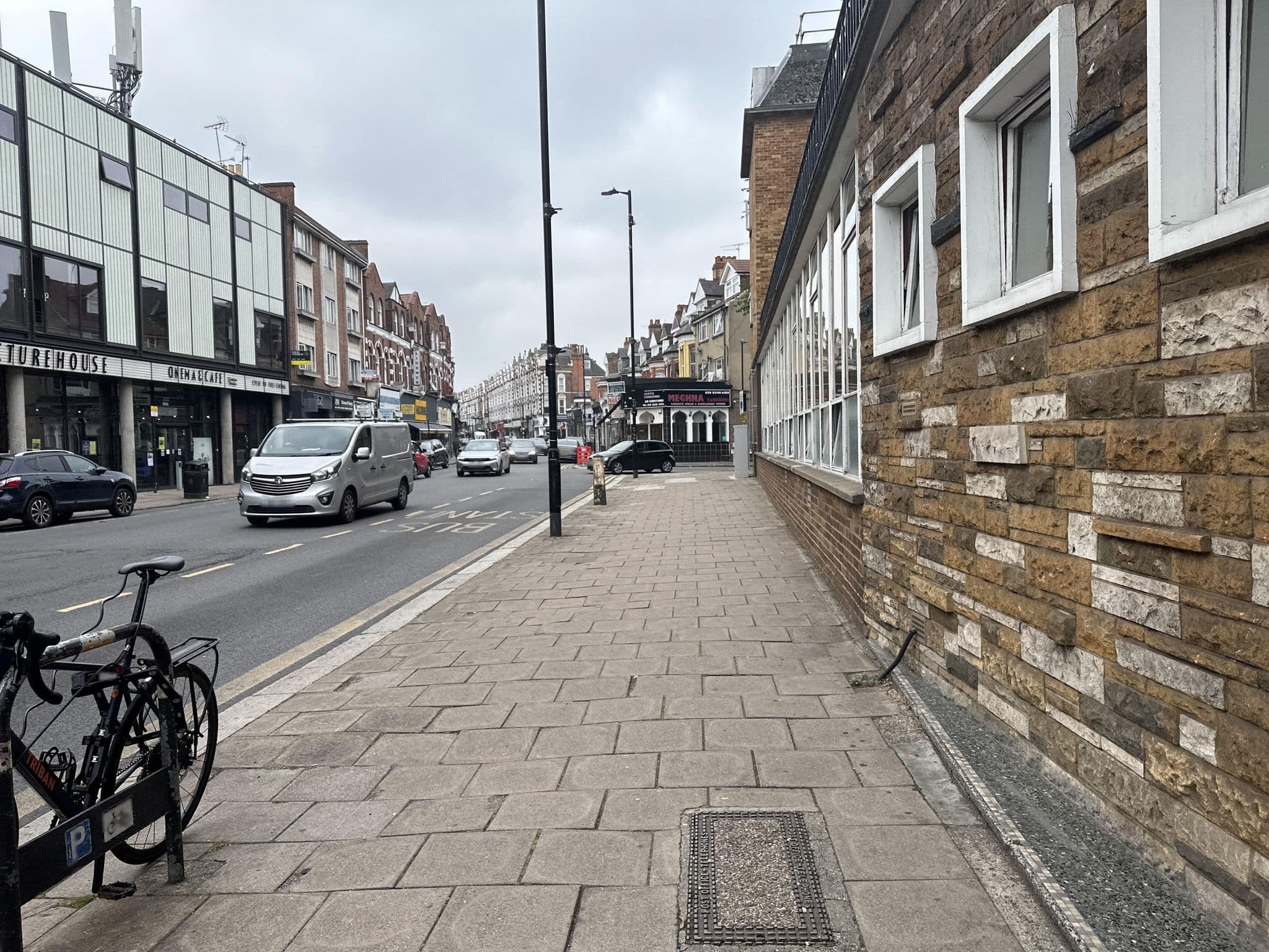 Street view near YMCA London City and North, Crouch End — © asturksever (CC BY-SA · Mapillary)