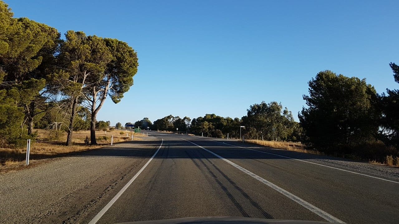 Street view near Hanson Rest Area, Burra — © didz (CC BY-SA · Mapillary)