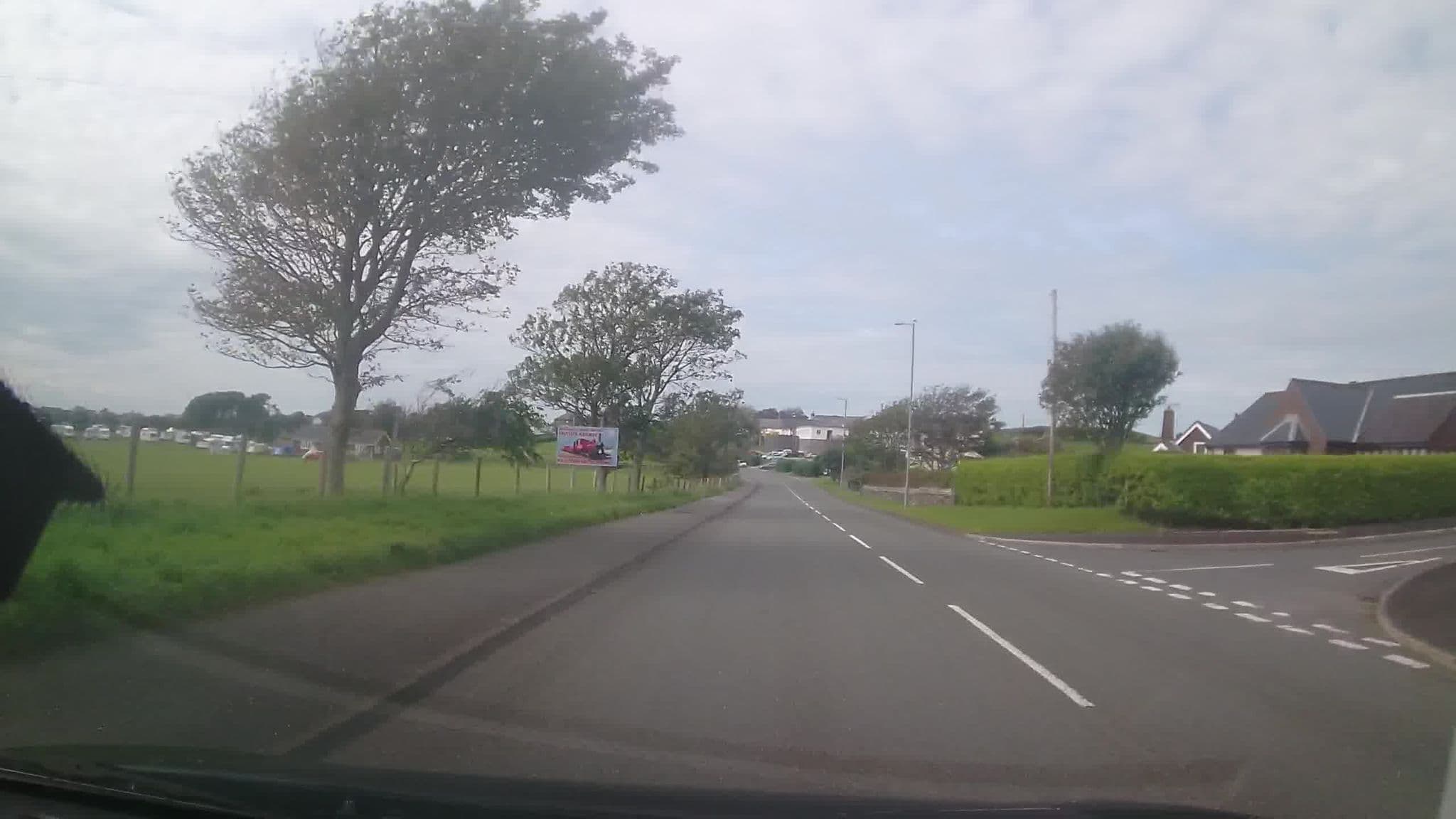 Street view near Leahurst, Tywyn — © trigpoint (CC BY-SA · Mapillary)