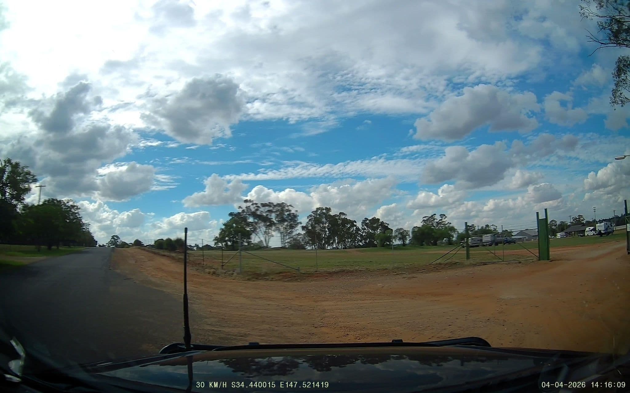 Street view near Temora Showgrounds, Temora — © fizzie (CC BY-SA · Mapillary)