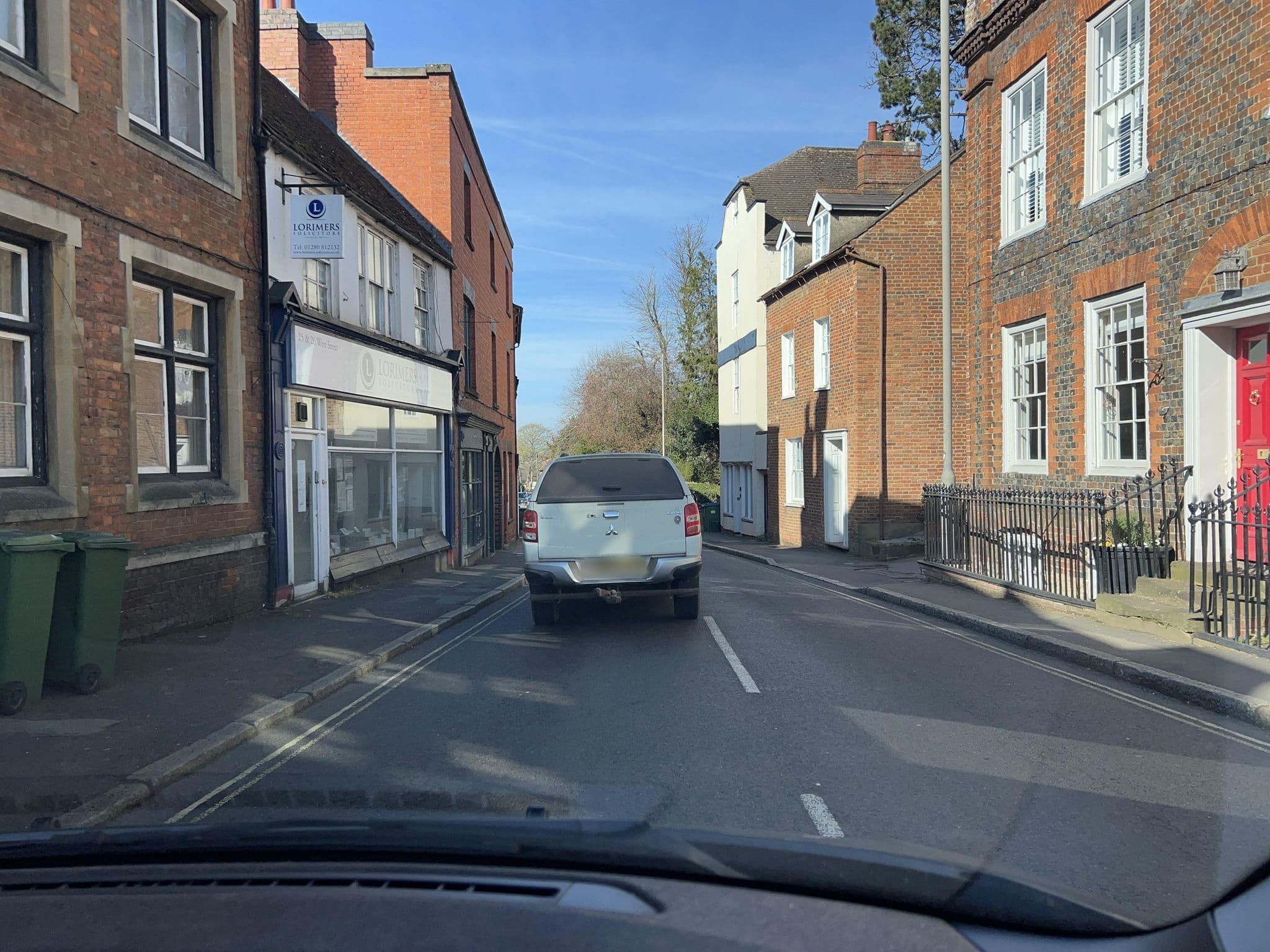 Street view near Villiers Hotel, Buckingham — © fabing (CC BY-SA · Mapillary)