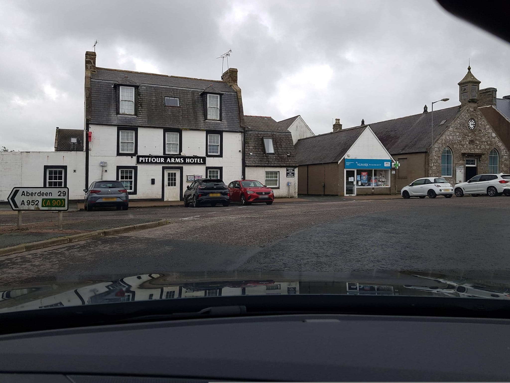 Street view near Pitfour Arms Hotel, Mintlaw — © toho (CC BY-SA · Mapillary)
