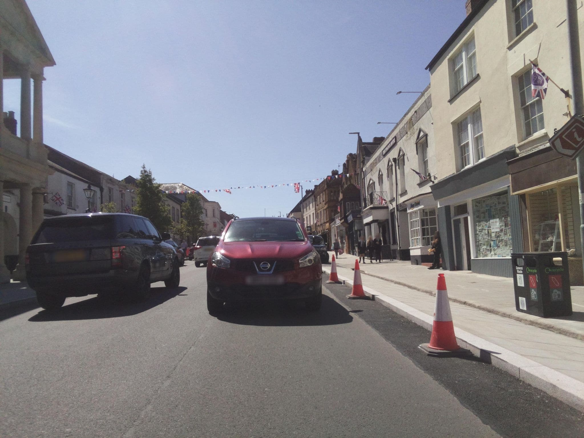 Street view near The Phoenix Hotel, Chard — © southglos (CC BY-SA · Mapillary)