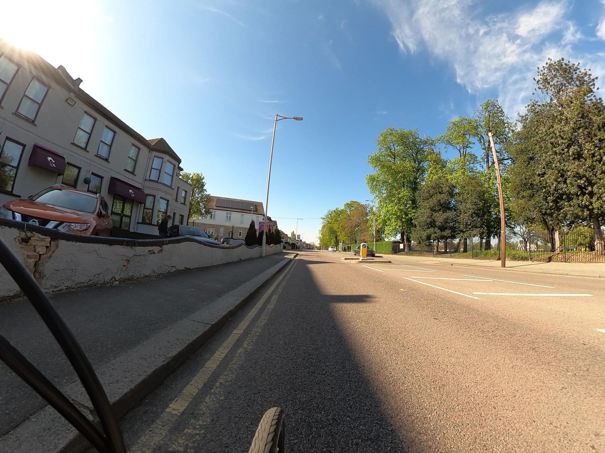 Street view near Rossmore Hotel, Ilford — © dankarran (CC BY-SA · Mapillary)