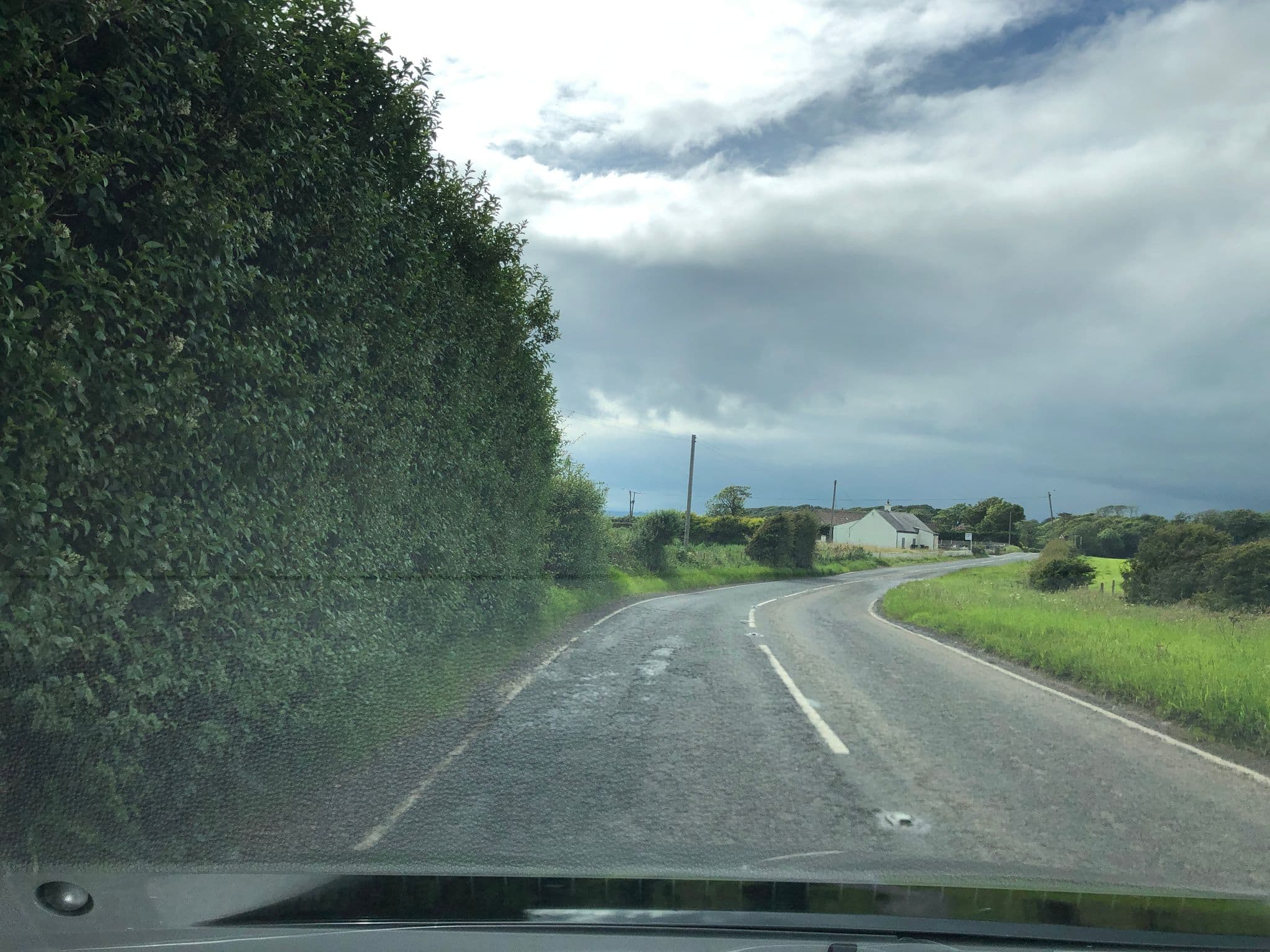 Street view near Holmestead Cottage, Dundrum — © laye (CC BY-SA · Mapillary)