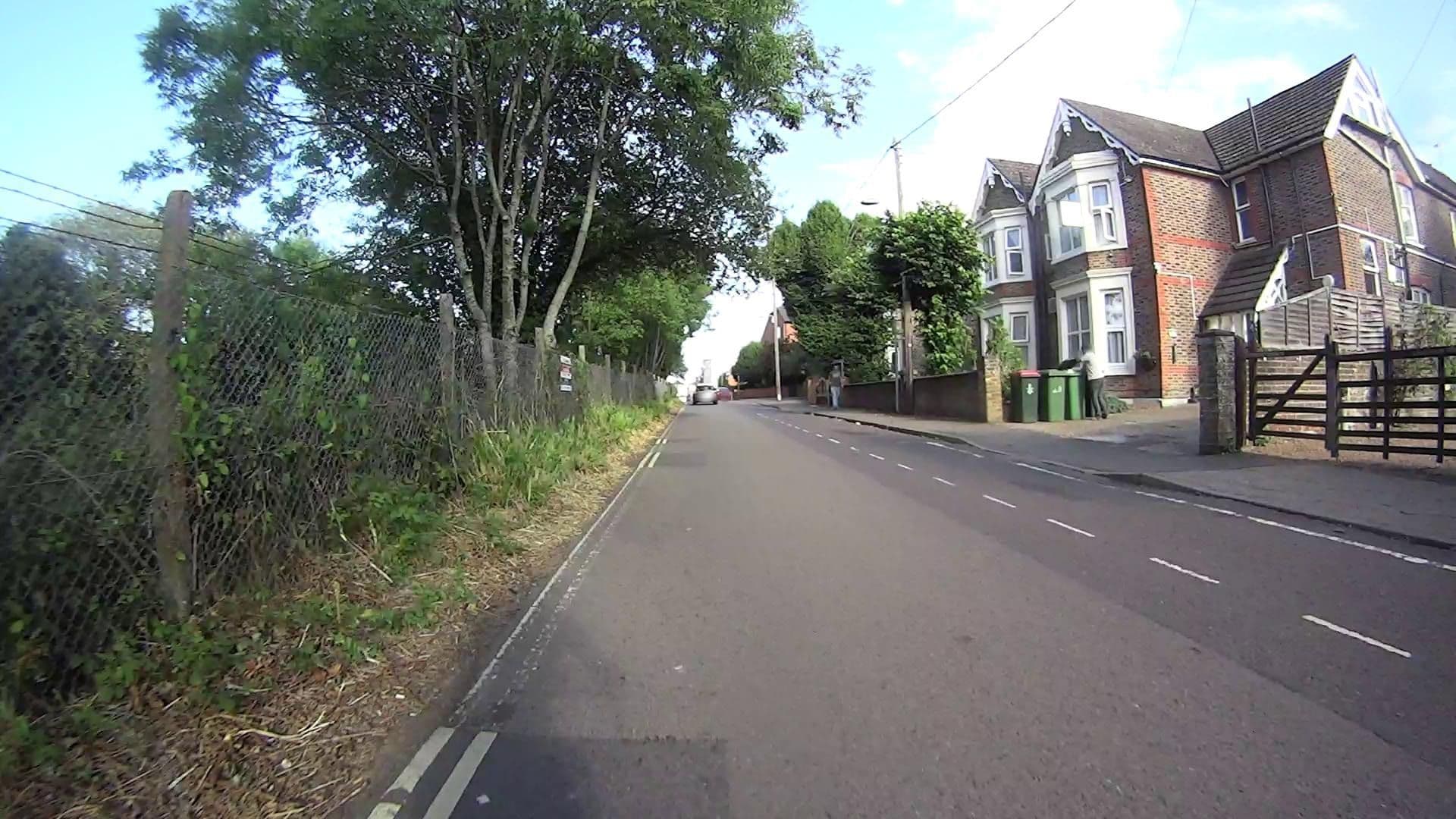 Street view near Crawley Hotel, Crawley — © daveemtb (CC BY-SA · Mapillary)