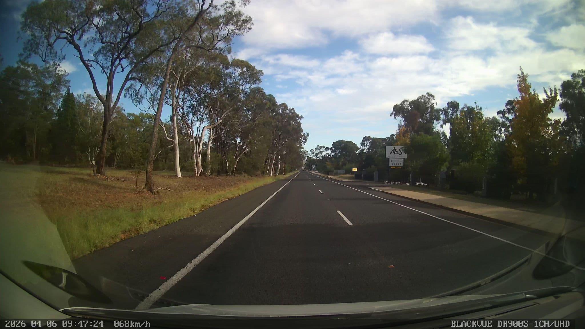 Street view near Matthew Flinders Motor Inn, Coonabarabran — © bob3bob3 (CC BY-SA · Mapillary)