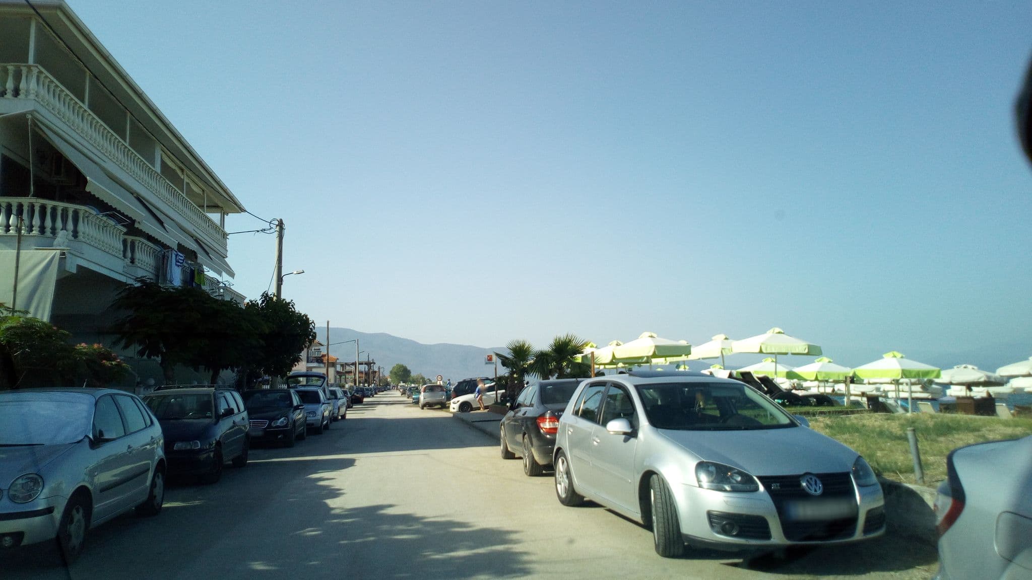 Street view near Odysssea Studios, Stavrós — © skarmoutsosv (CC BY-SA · Mapillary)