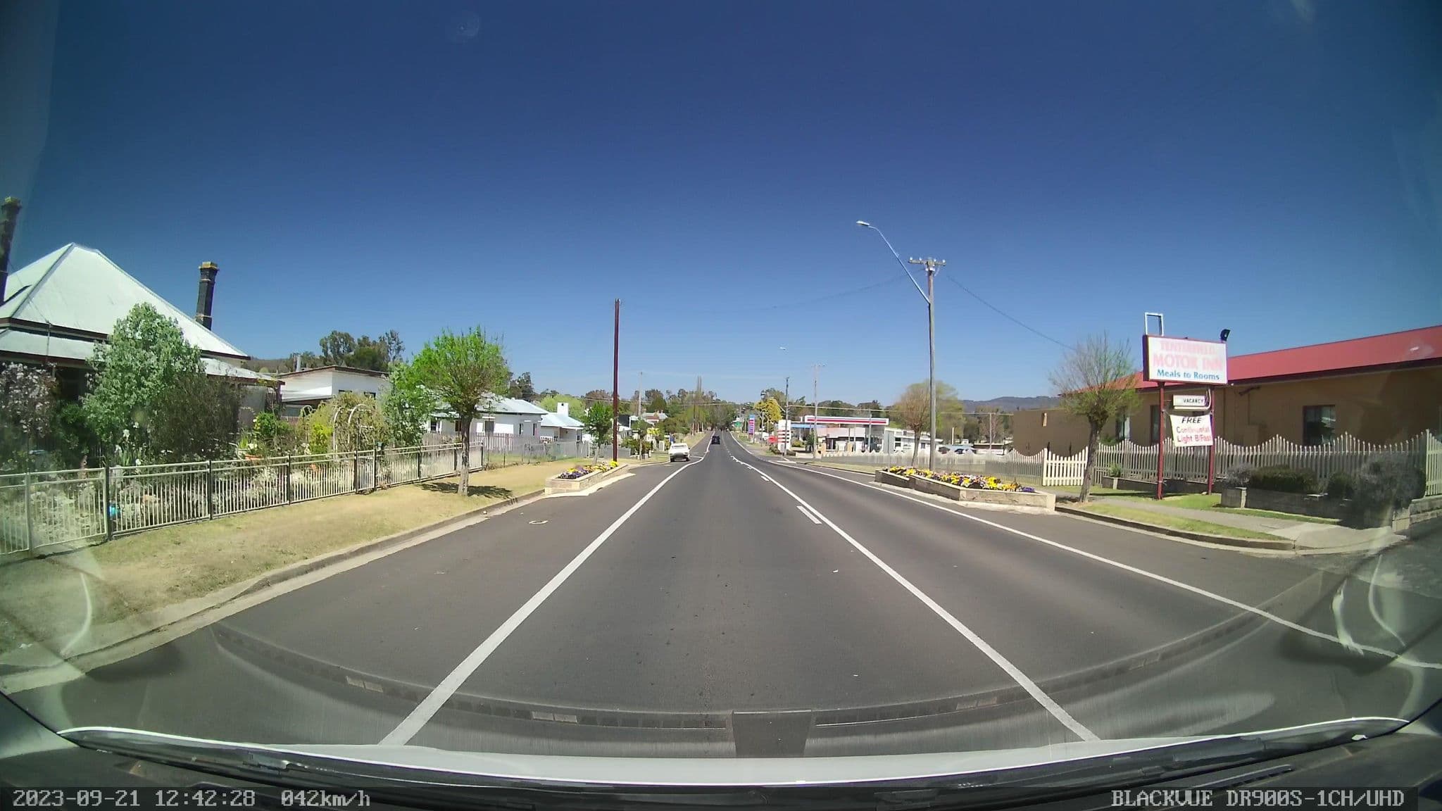 Street view near Tenterfield Motor Inn, Tenterfield — © bob3bob3 (CC BY-SA · Mapillary)
