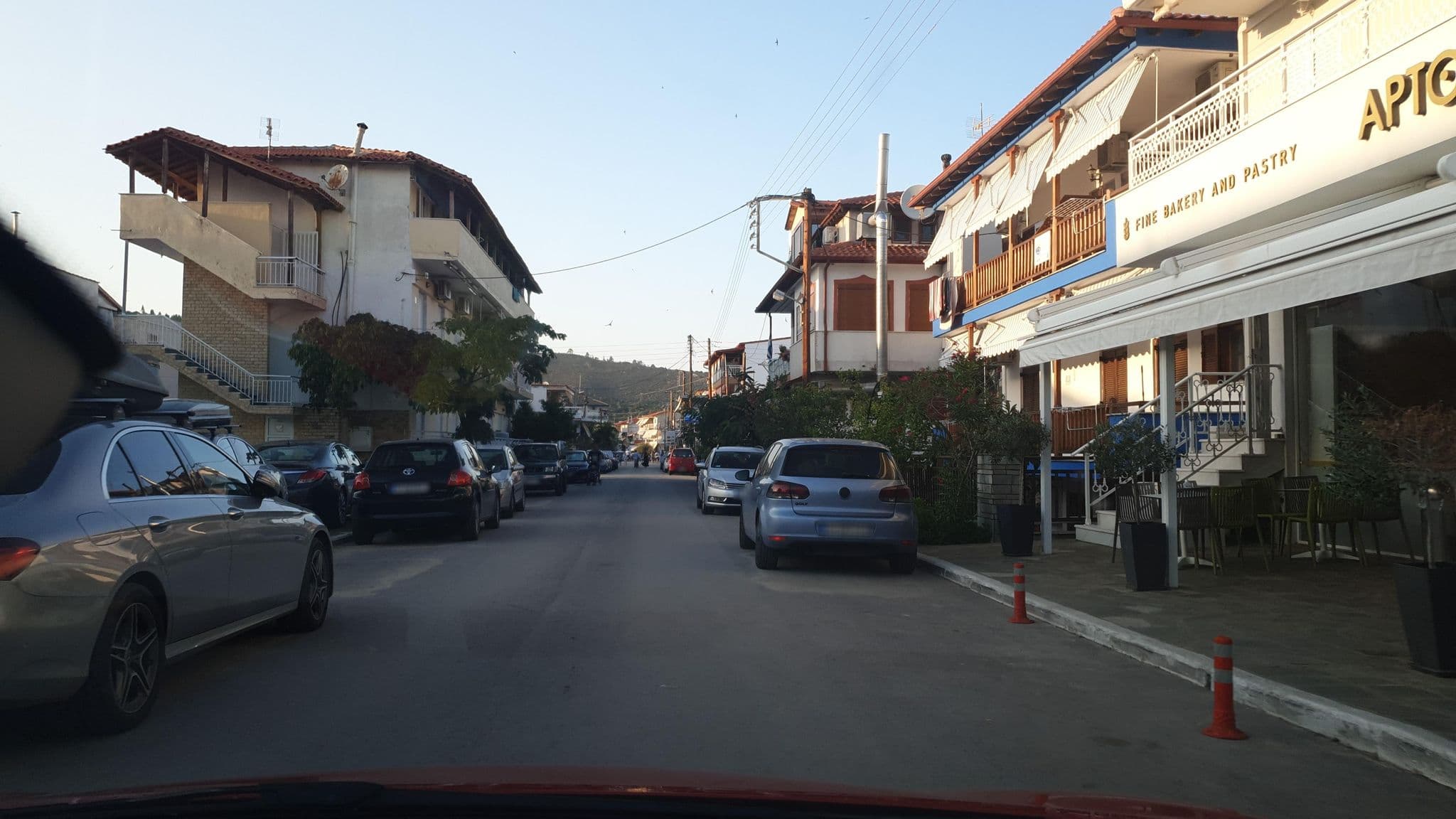 Street view near House Kostas on the beach, Sárti — © yannakis (CC BY-SA · Mapillary)