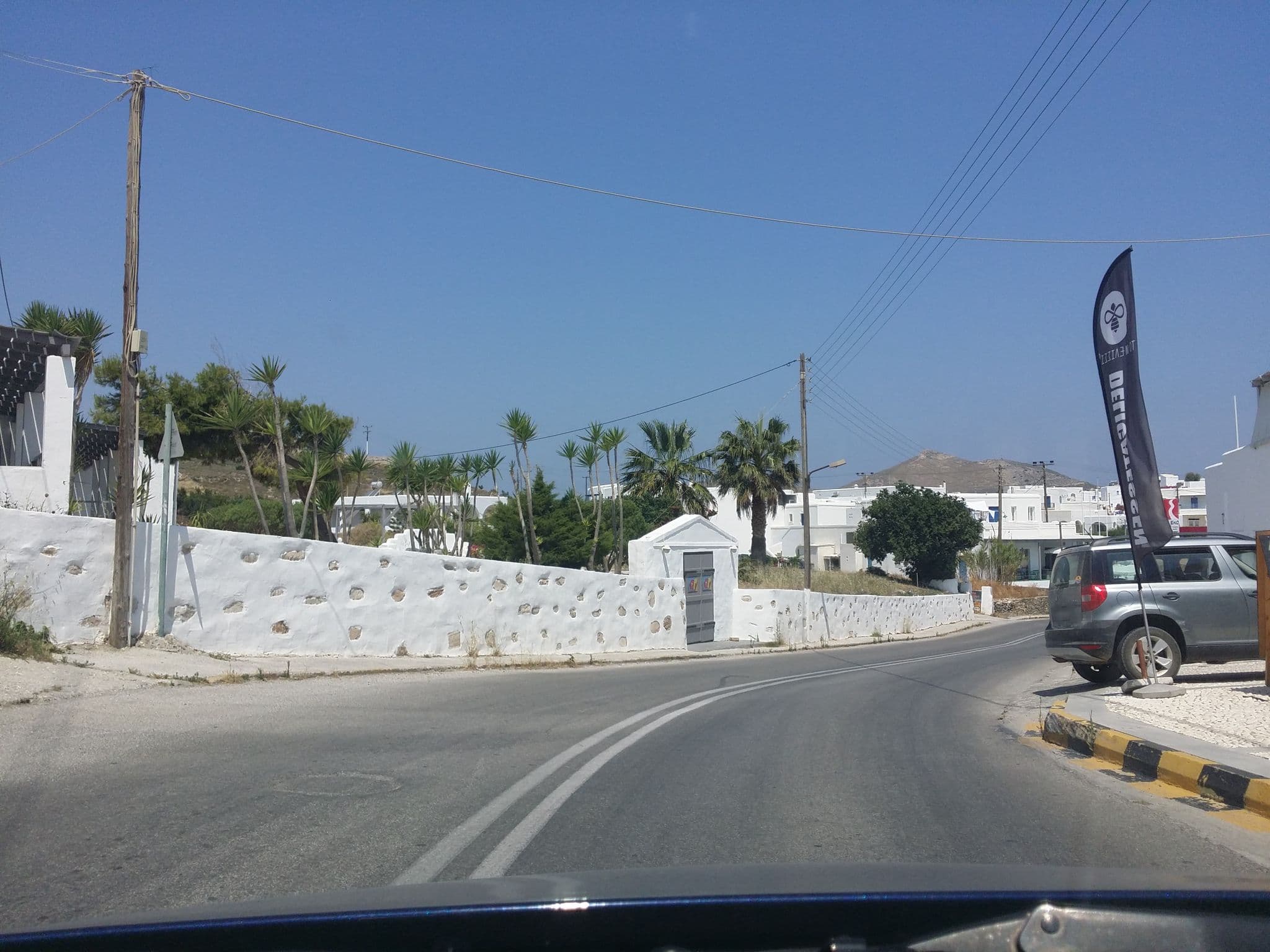 Street view near seaview retreat II, Páros — © pppetros (CC BY-SA · Mapillary)