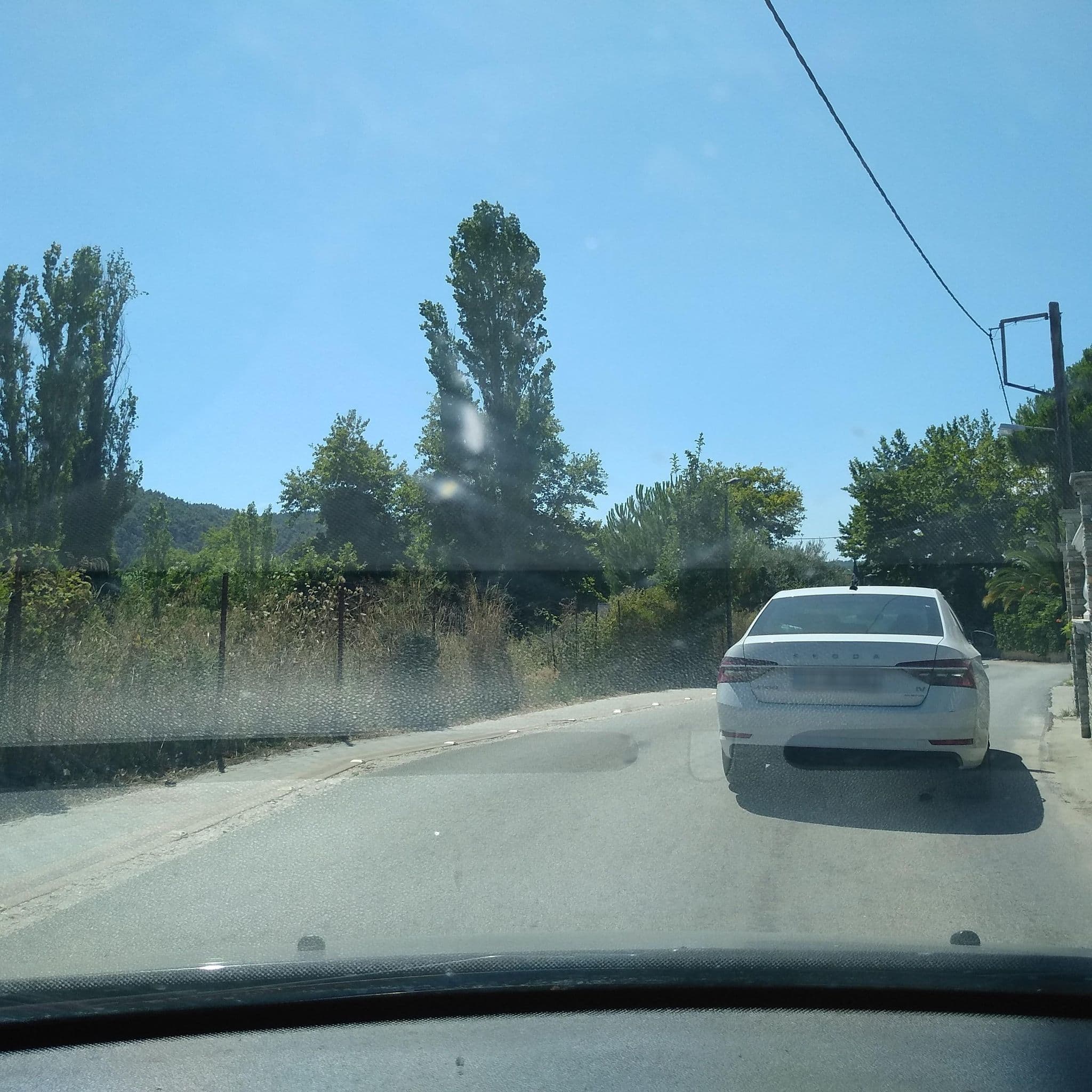 Street view near Diaporos, Néos Marmarás — © tavi (CC BY-SA · Mapillary)