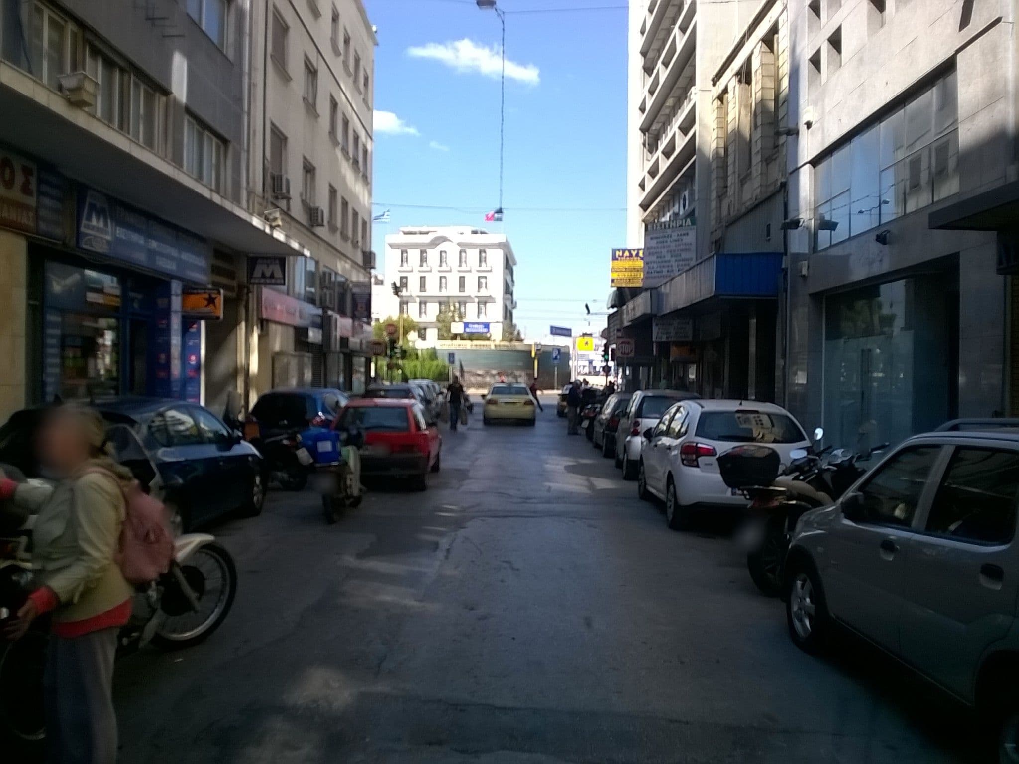 Street view near Mitsis N'U Piraeus Port, Piraeus — © steve7 (CC BY-SA · Mapillary)