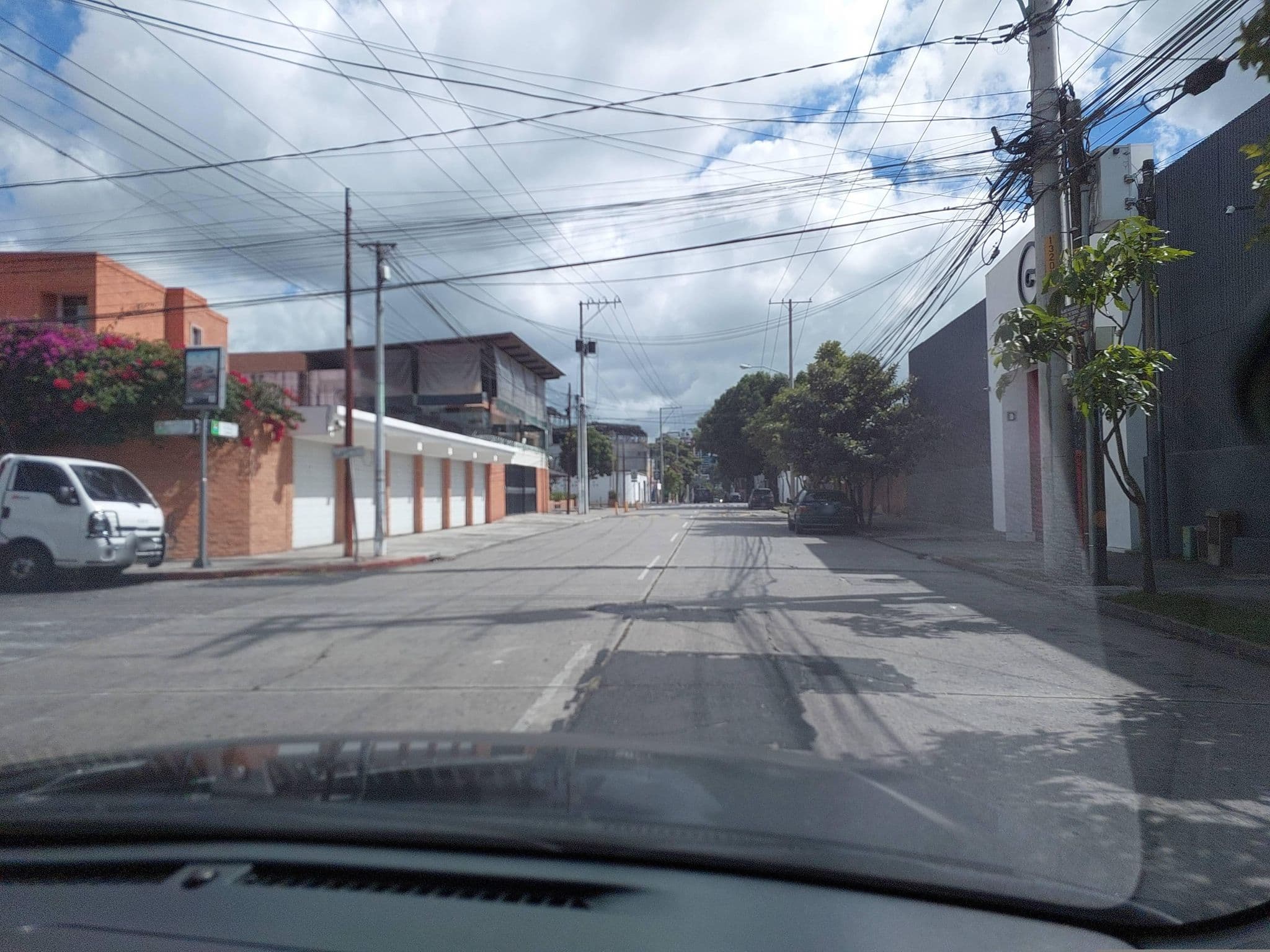 Street view near Hotel Antaño, Santa Catarina Pinula — © dnino (CC BY-SA · Mapillary)