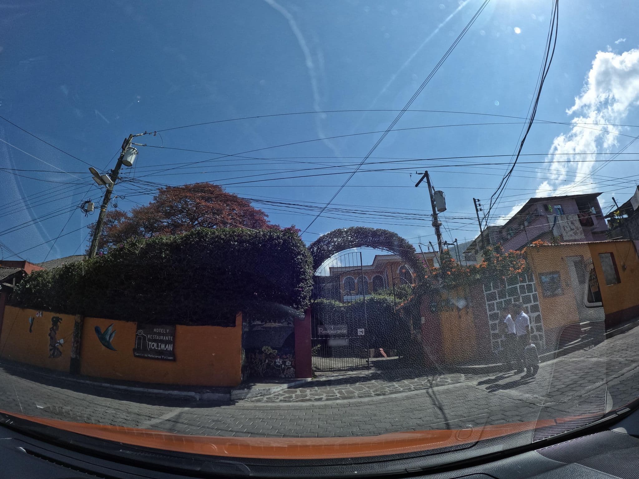 Street view near Hotel Tolimán, San Lucas Tolimán — © Kaart_Local (CC BY-SA · Mapillary)