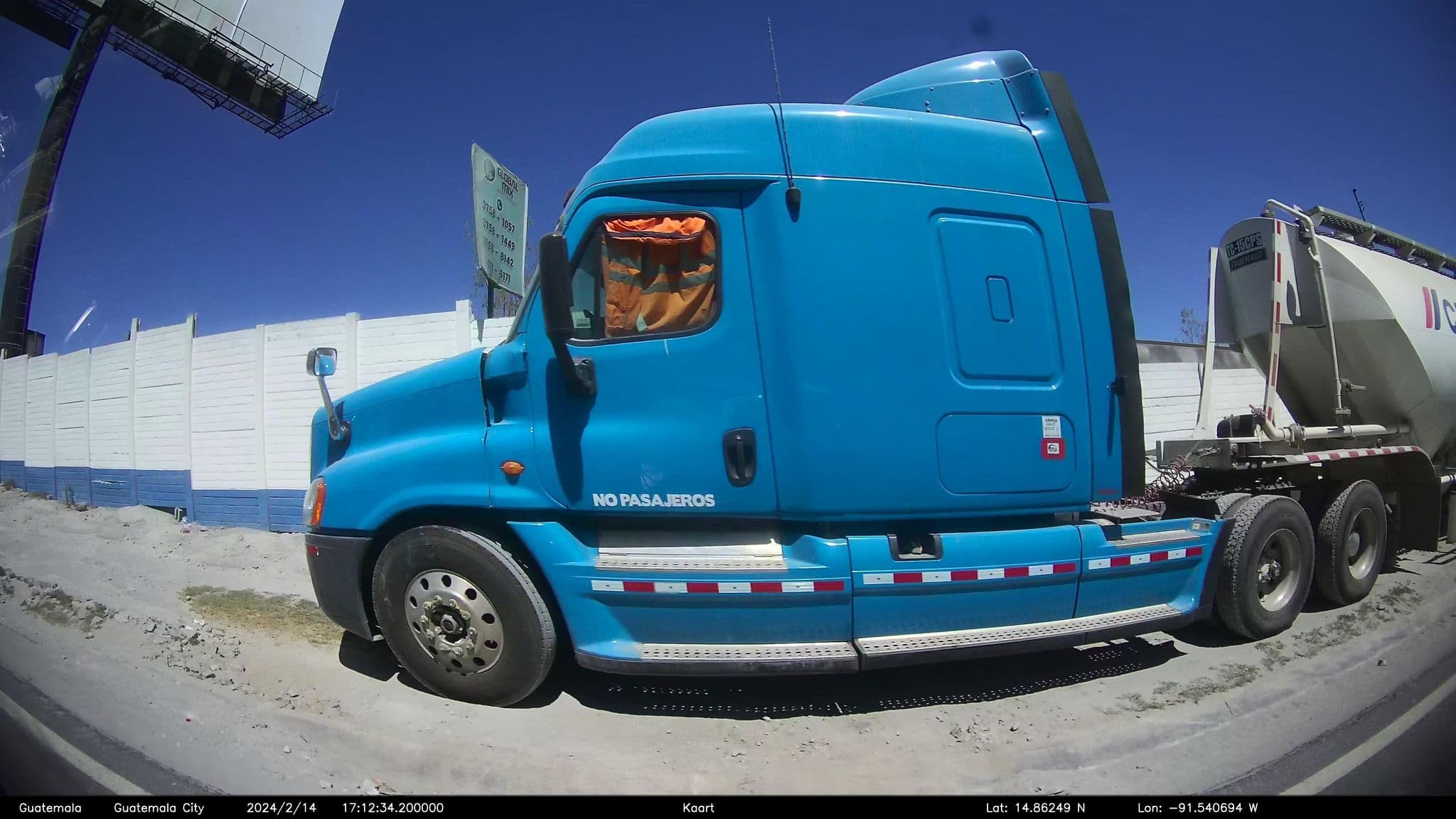 Street view near Gold Palace Auto Hotel, La Esperanza — © kaart_1 (CC BY-SA · Mapillary)