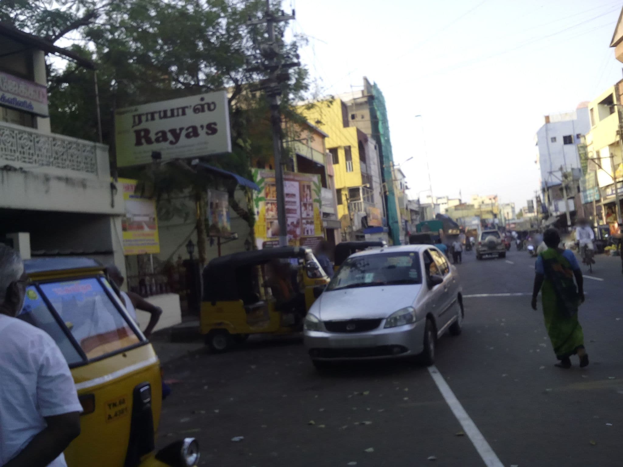 Street view near Rayas, Kumbakonam — © raji (CC BY-SA · Mapillary)