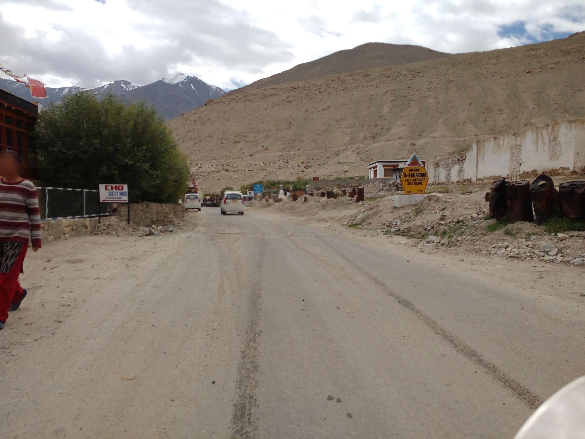 Street view near Cho Guesthouse, Leh