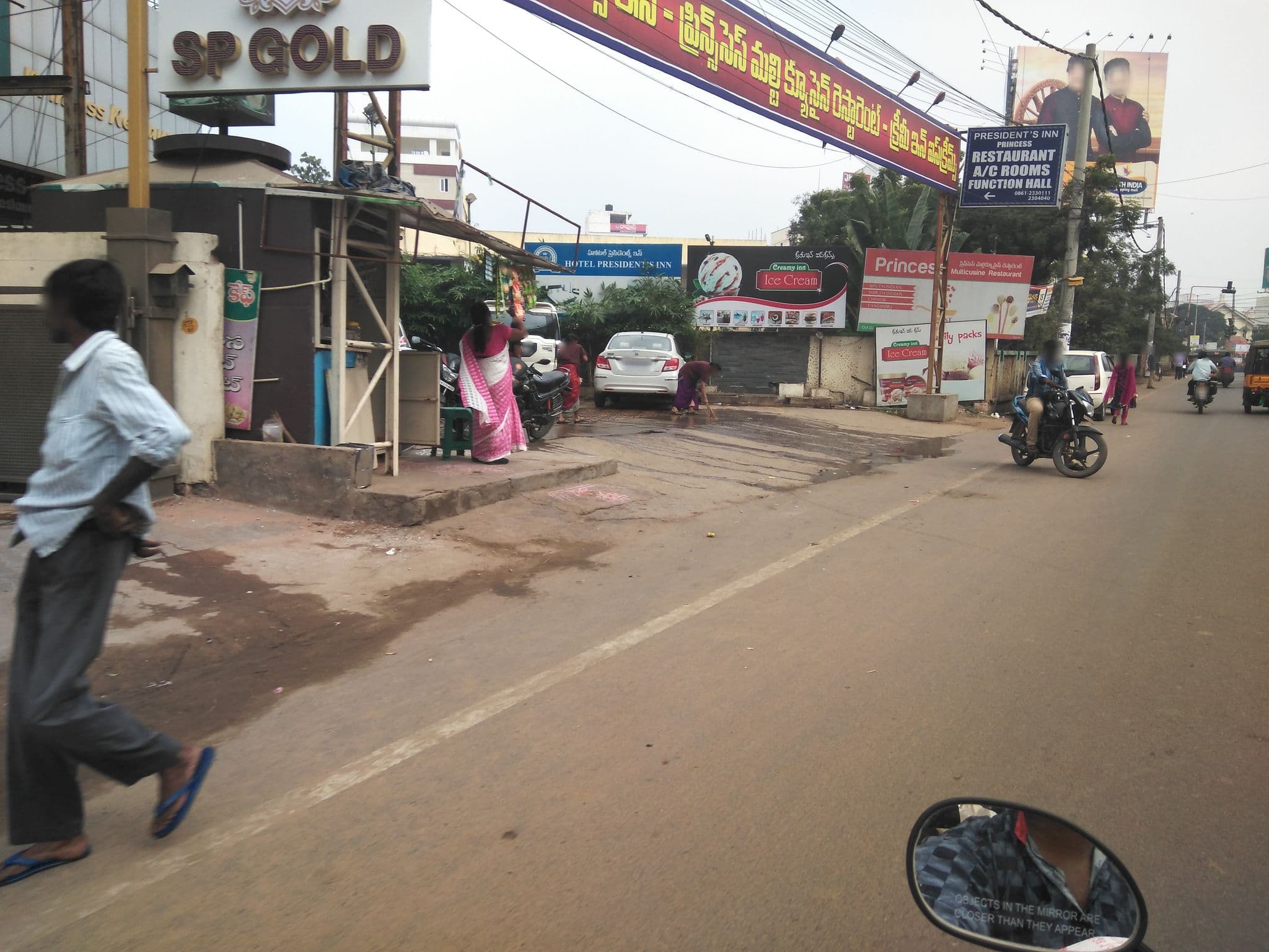 Street view near Hotel Presidents Inn, Nellore — © kumar_kalivili (CC BY-SA · Mapillary)