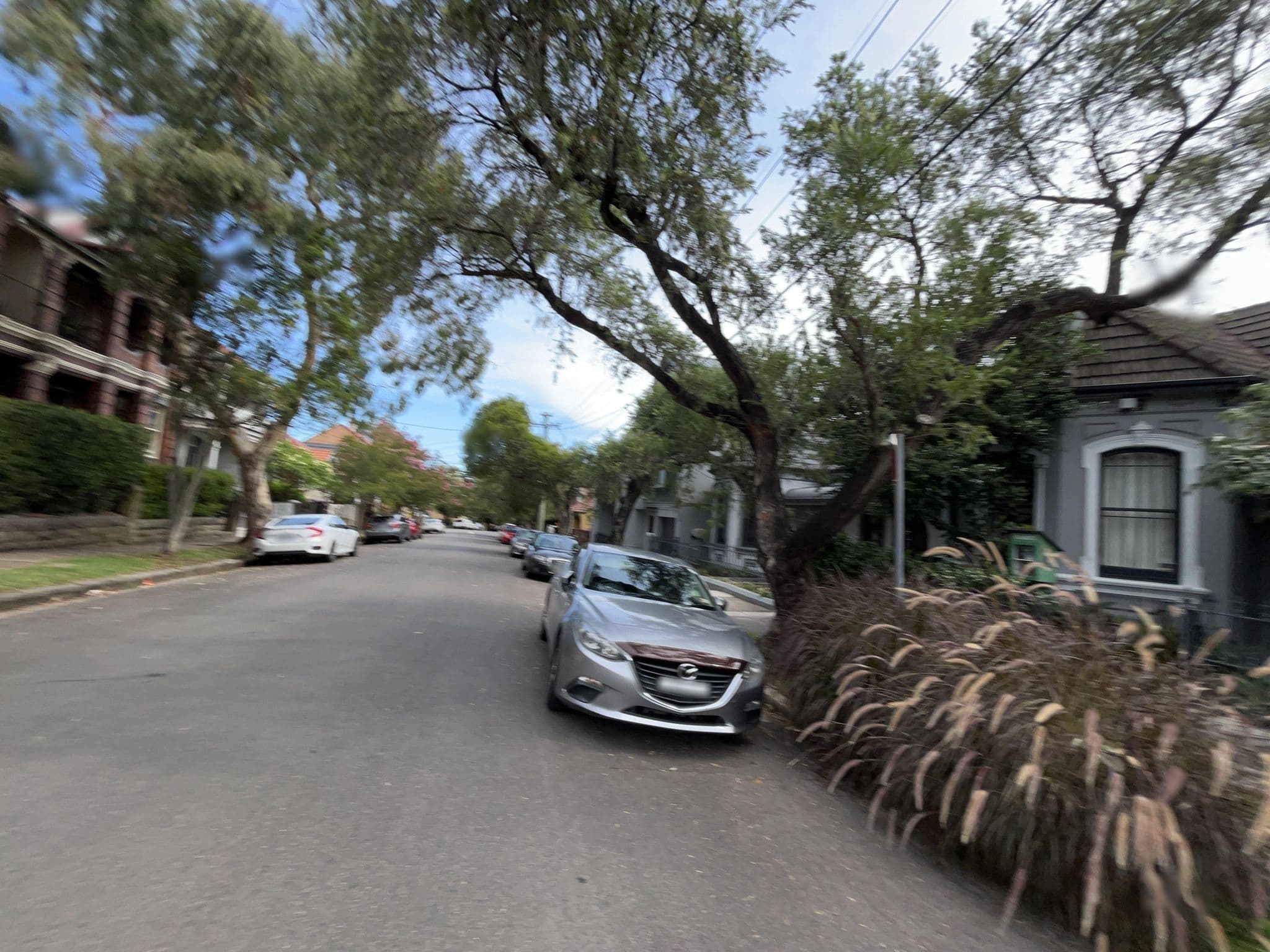 Street view near YẾN, Petersham — © seancarmody (CC BY-SA · Mapillary)