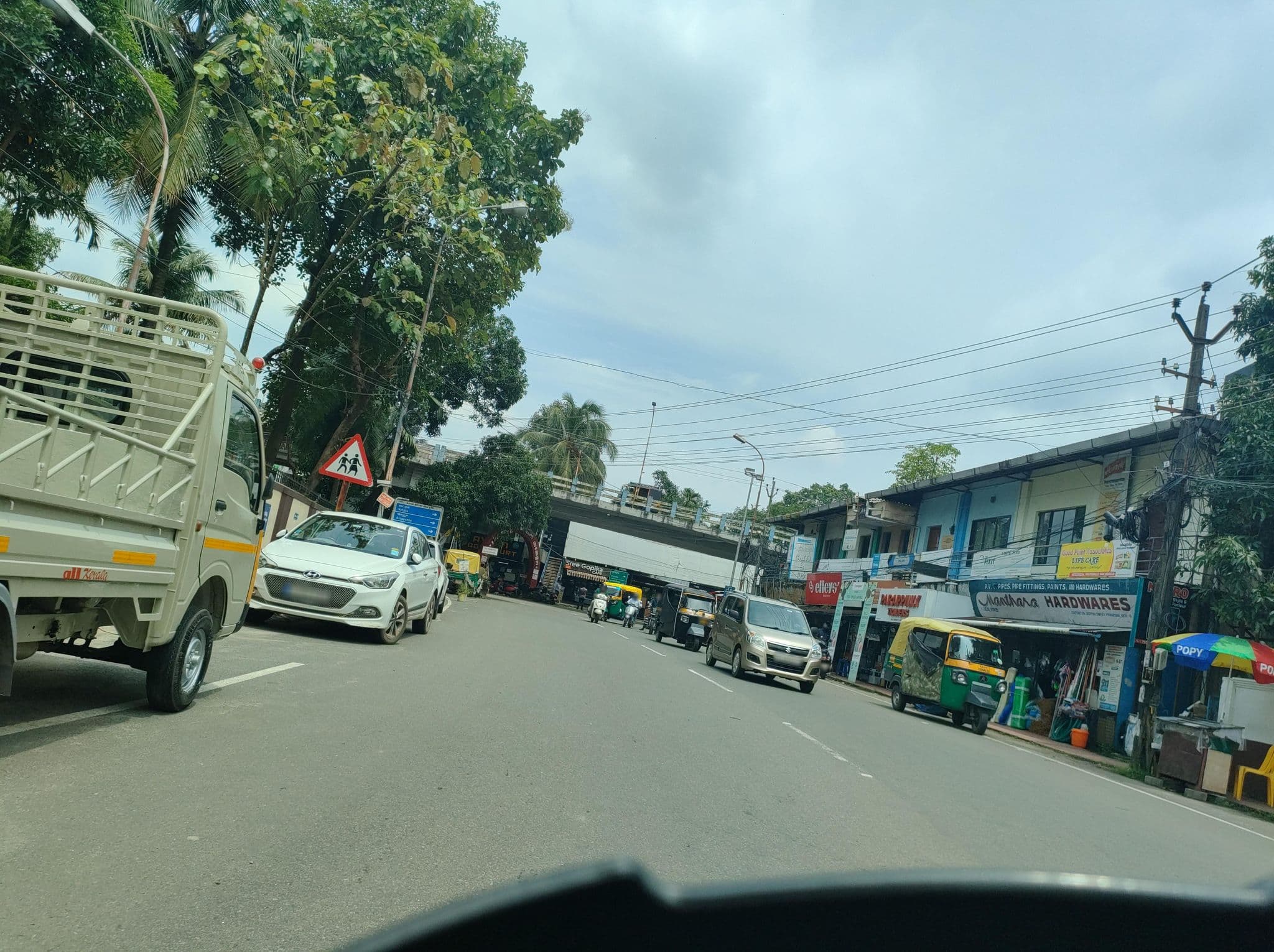 Street view near JJ Inn, Tripunittura — © jothishbabu (CC BY-SA · Mapillary)