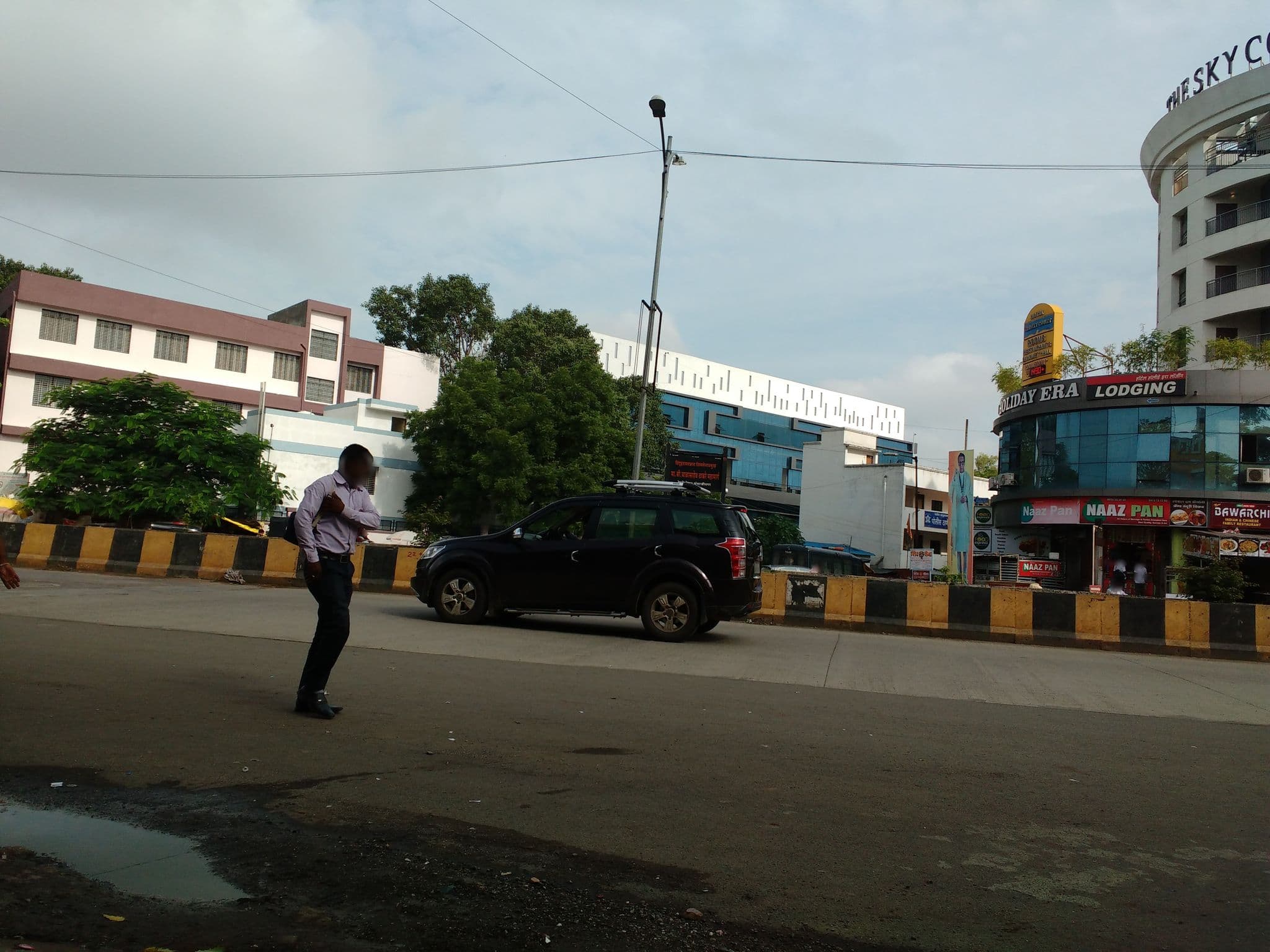 Street view near Hotel New Bharati, Aurangabad Cantonment — © rohan_2911 (CC BY-SA · Mapillary)