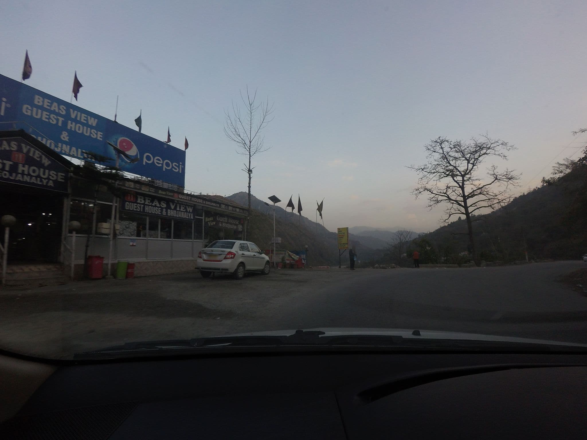 Street view near BestView + Restaurant, Pāndoh — © natarajakaveeti (CC BY-SA · Mapillary)