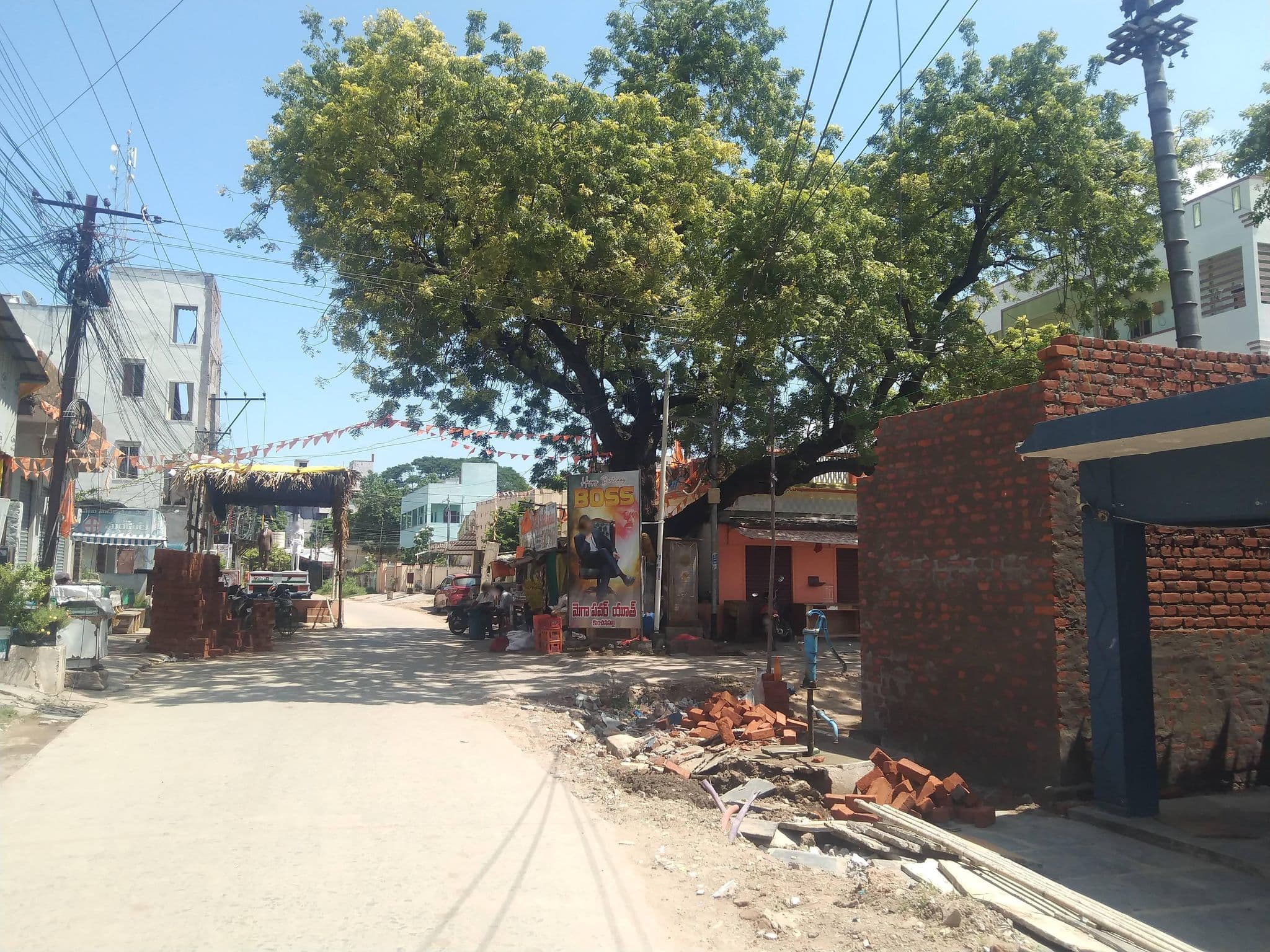 Street view near Tulasi Tiffen Center, Kolanukonda — © balanagasrithota (CC BY-SA · Mapillary)