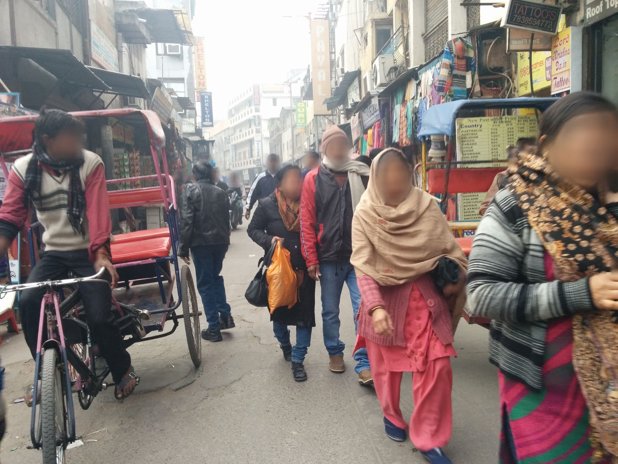 Street view near Mohit Guest House, Delhi — © sashazykov (CC BY-SA · Mapillary)