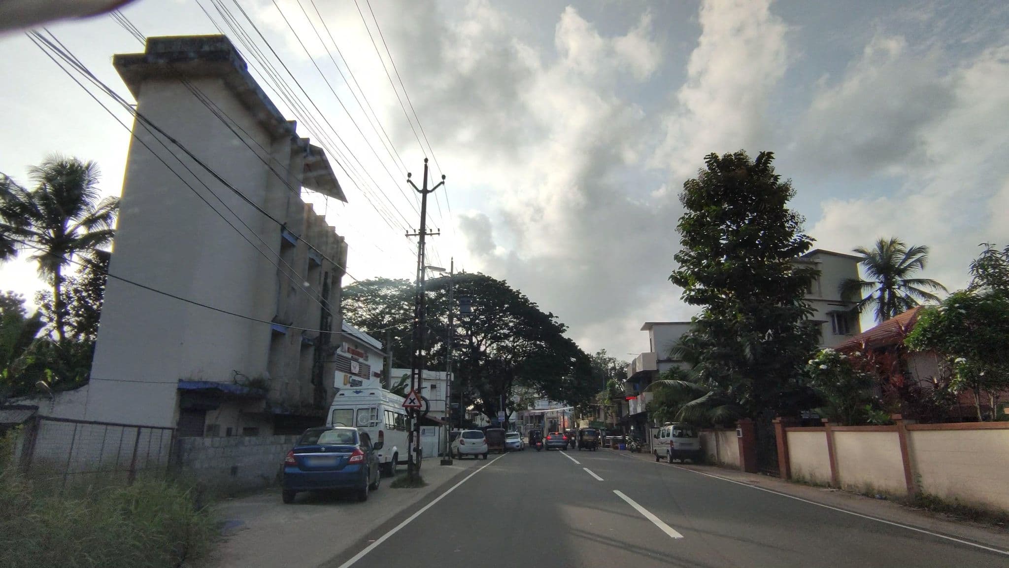 Street view near Thomas Manor, Kottayam — © V15 (CC BY-SA · Mapillary)