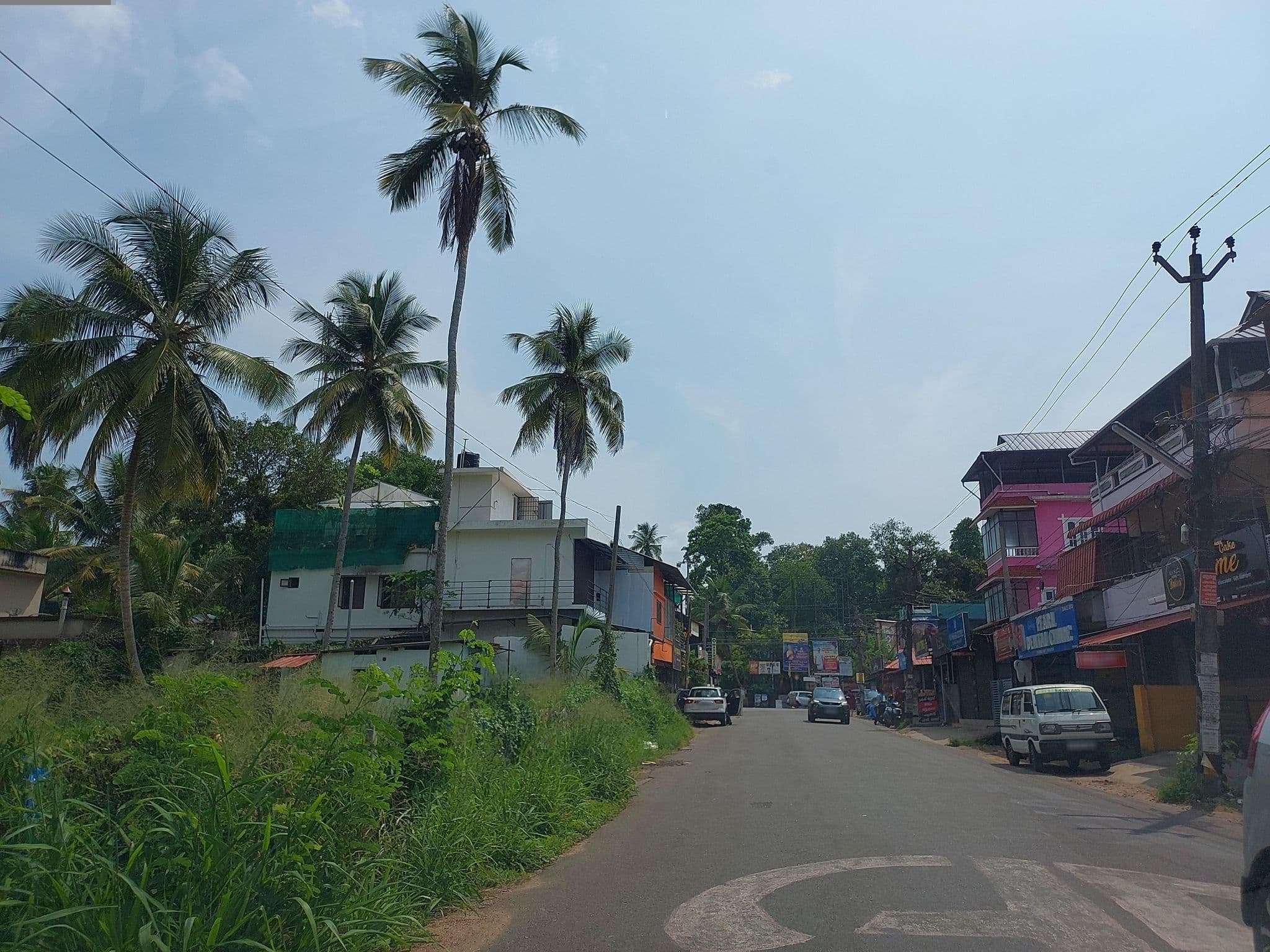 Street view near Geethanjali Gardens, Manakunnam — © V15 (CC BY-SA · Mapillary)