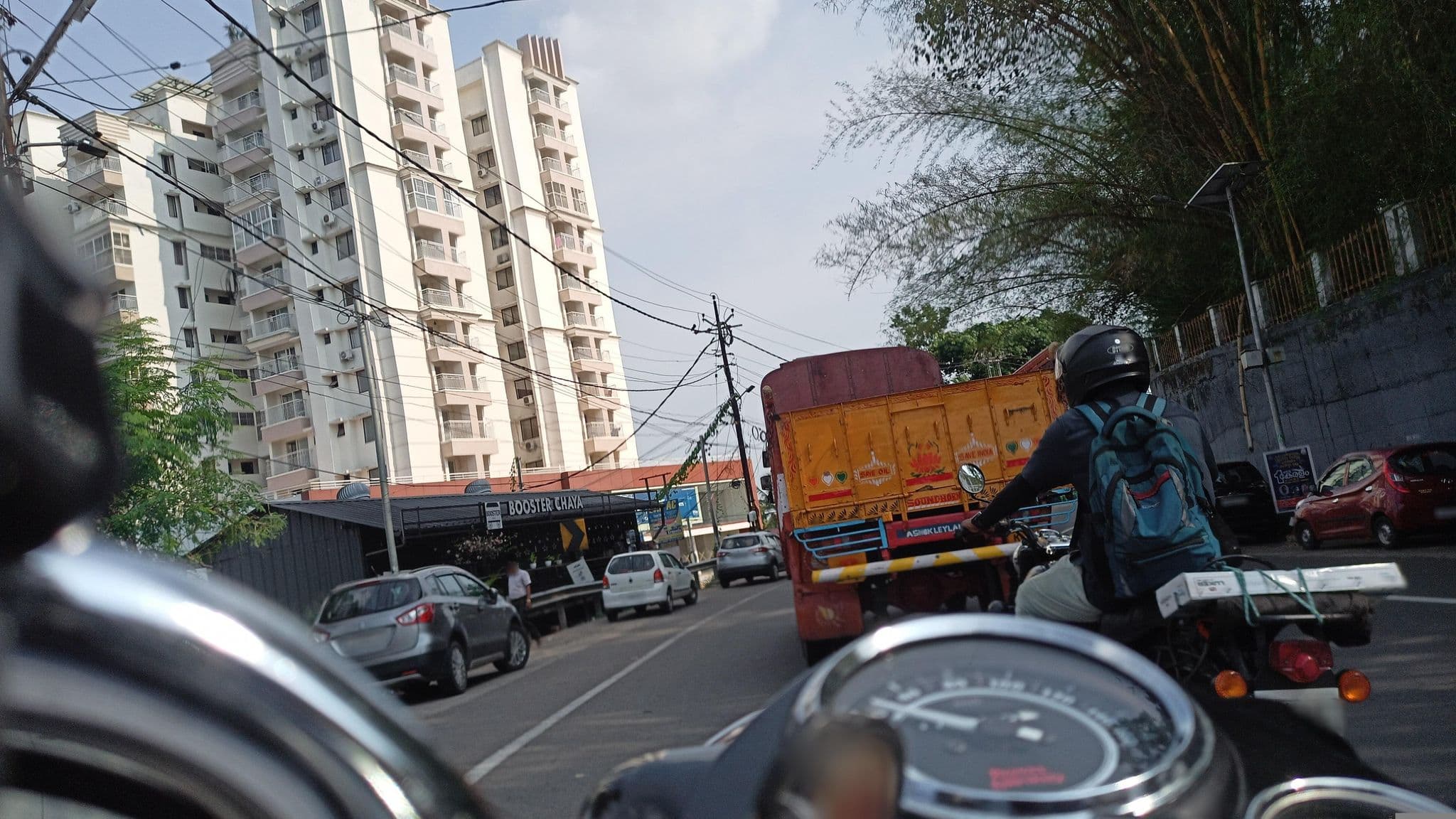 Street view near Vadasseril Tourist Home, Kottayam — © nandhusam (CC BY-SA · Mapillary)