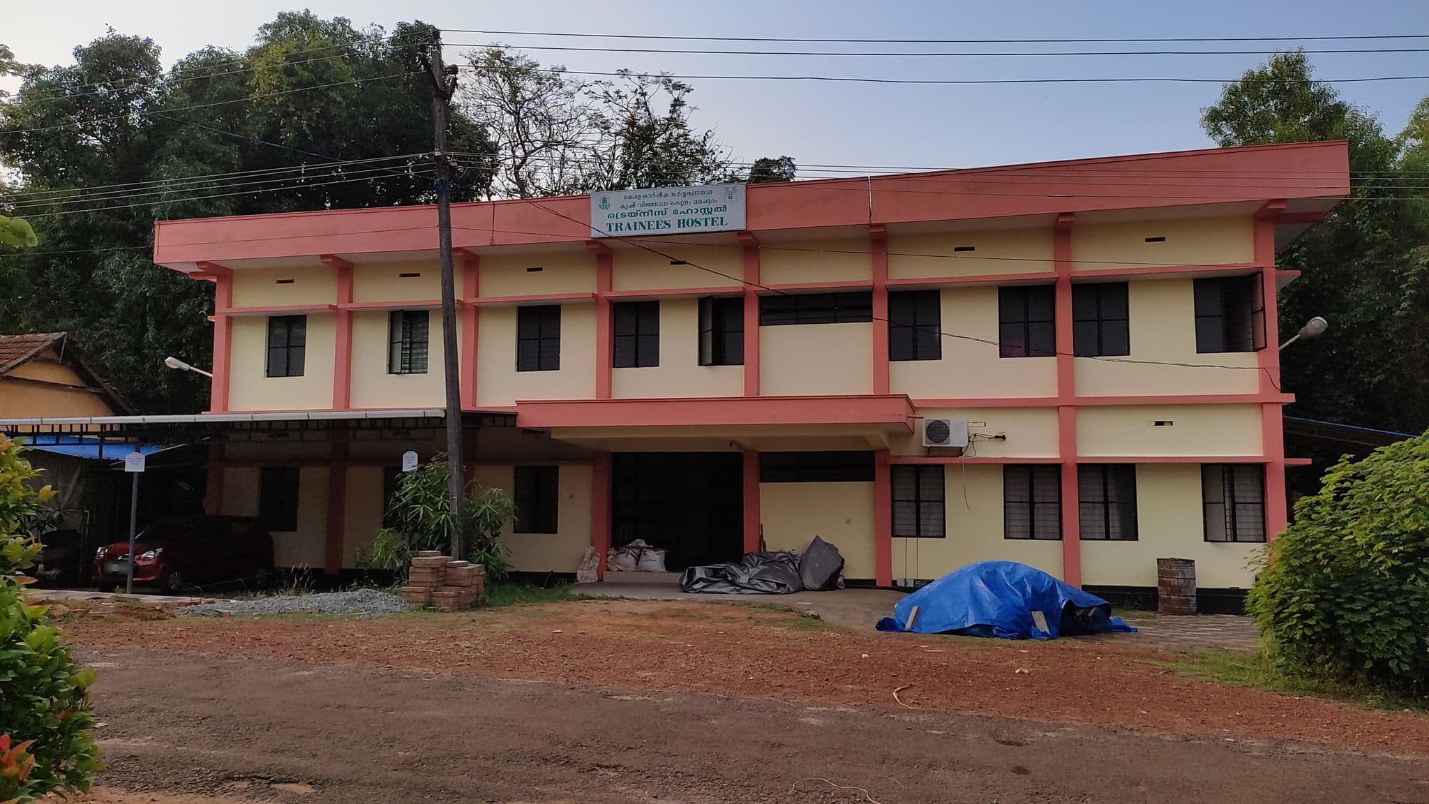 Street view near Trainees Hostel, Thirunavaya — © ajmal97 (CC BY-SA · Mapillary)