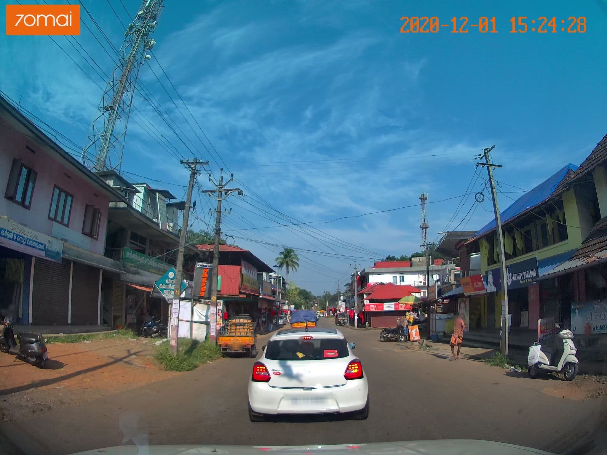 Street view near Hotel Bharath, Muvattupuzha — © johnichan (CC BY-SA · Mapillary)