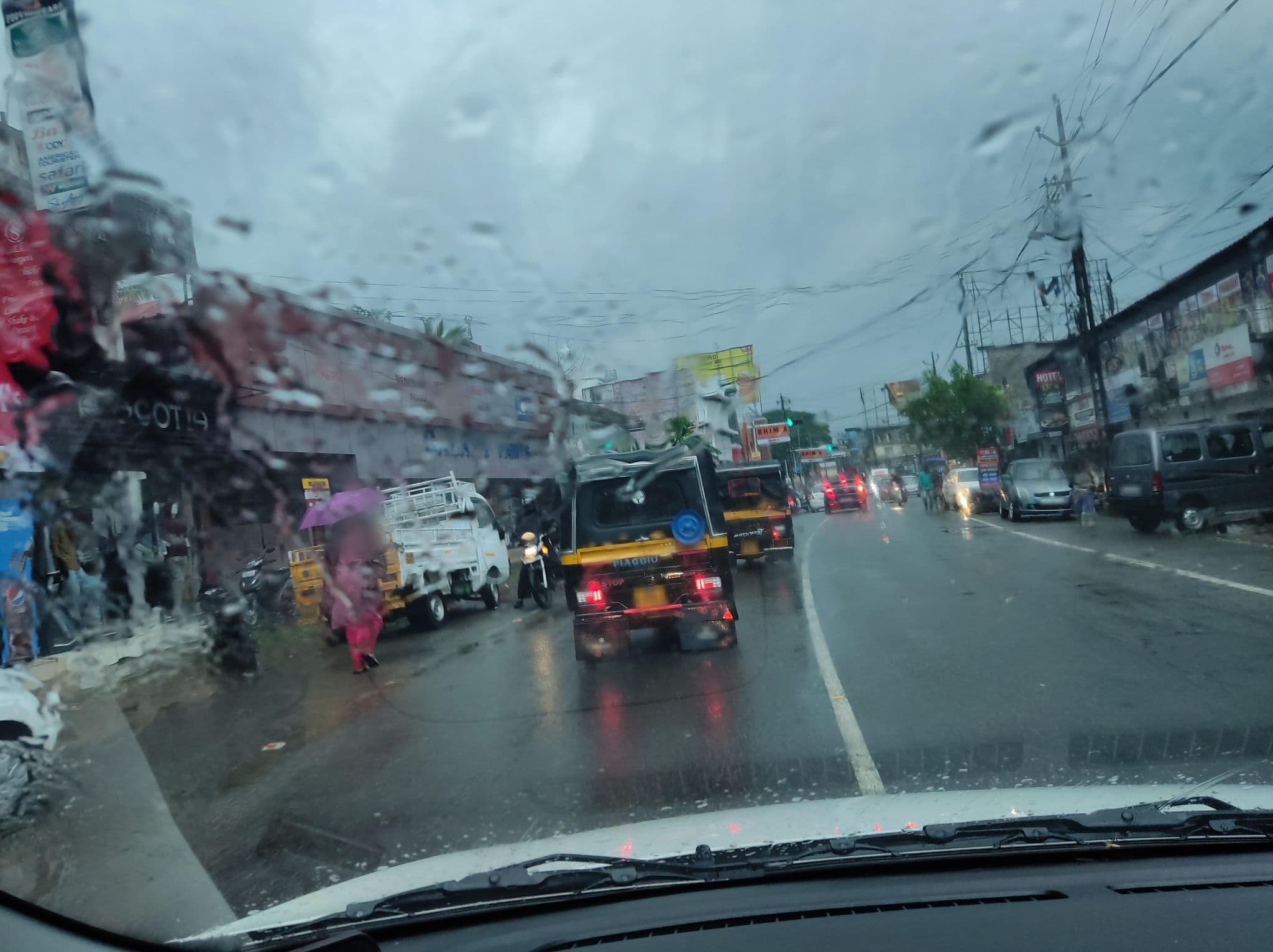 Street view near lodge, Adūr — © V15 (CC BY-SA · Mapillary)