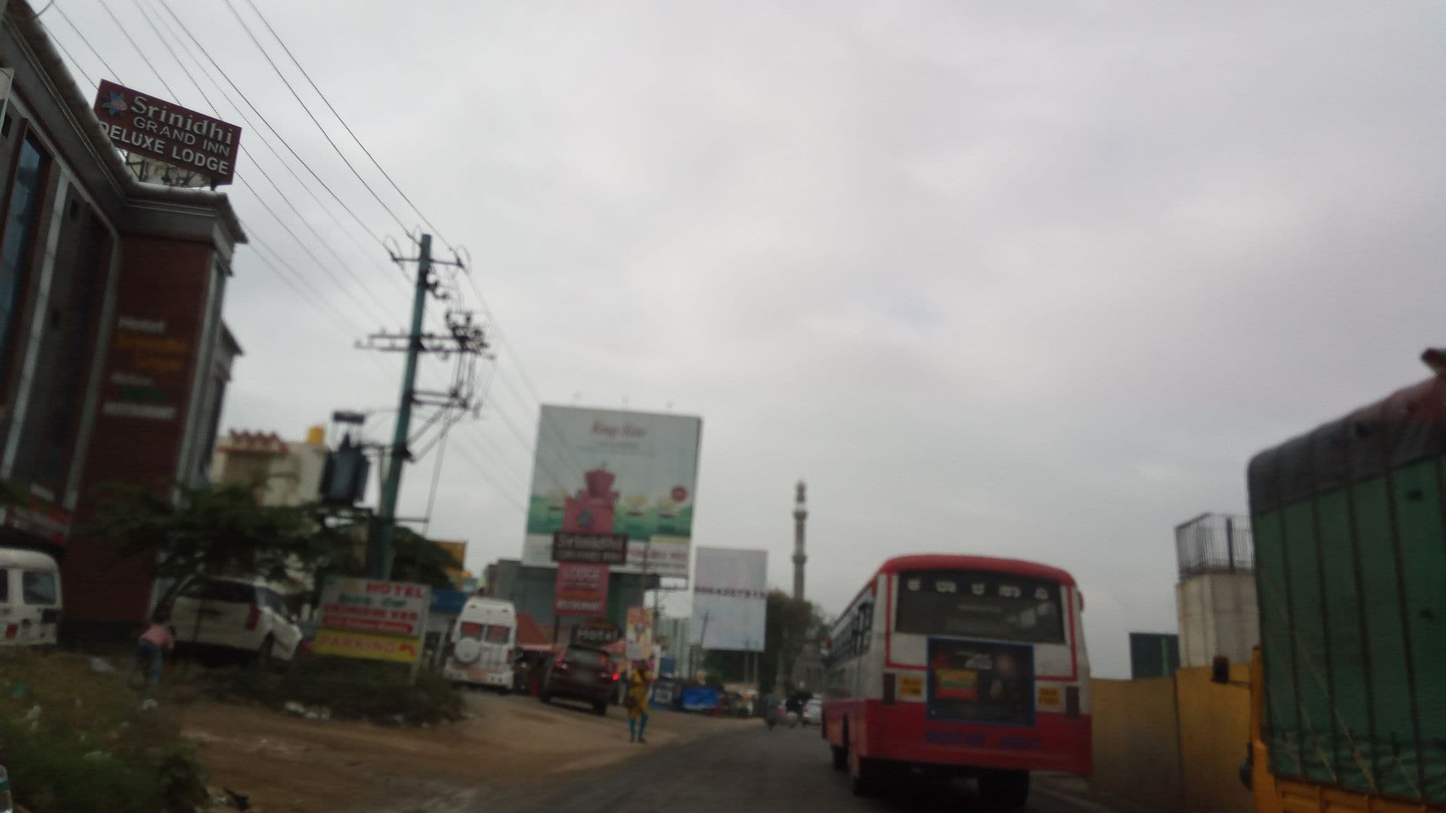 Street view near Srinidhi Hotel, Kumbalgod — © pradeepbv (CC BY-SA · Mapillary)