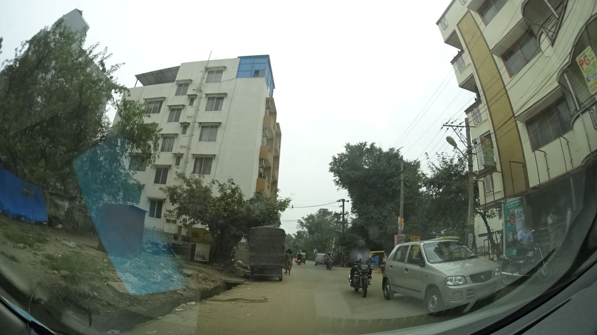 Street view near Sri Udupi Parkk, Hoskote — © ranjithjoy (CC BY-SA · Mapillary)