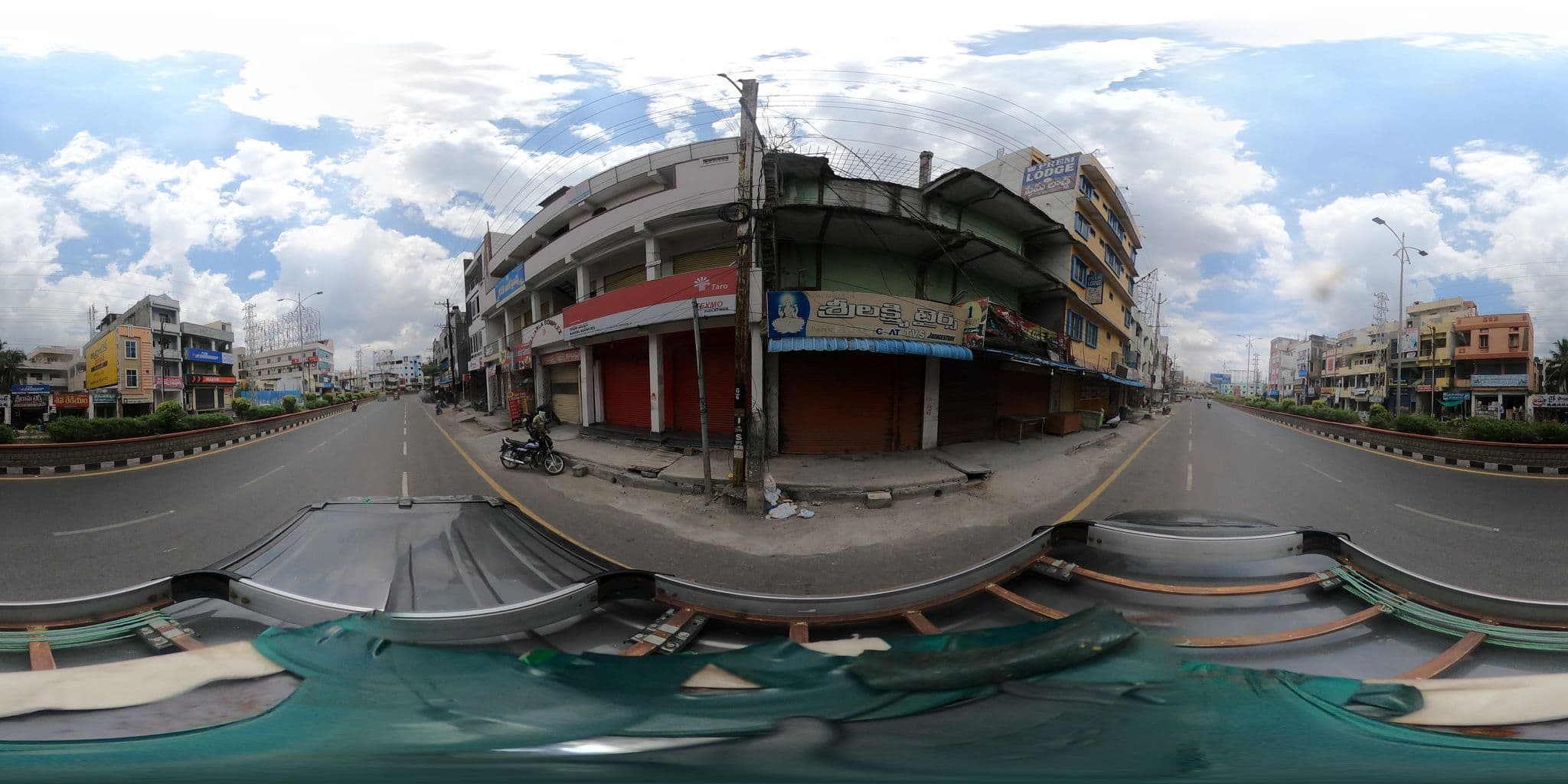 Street view near Econo Lodge, Karīmnagar — © brahmamgvs (CC BY-SA · Mapillary)