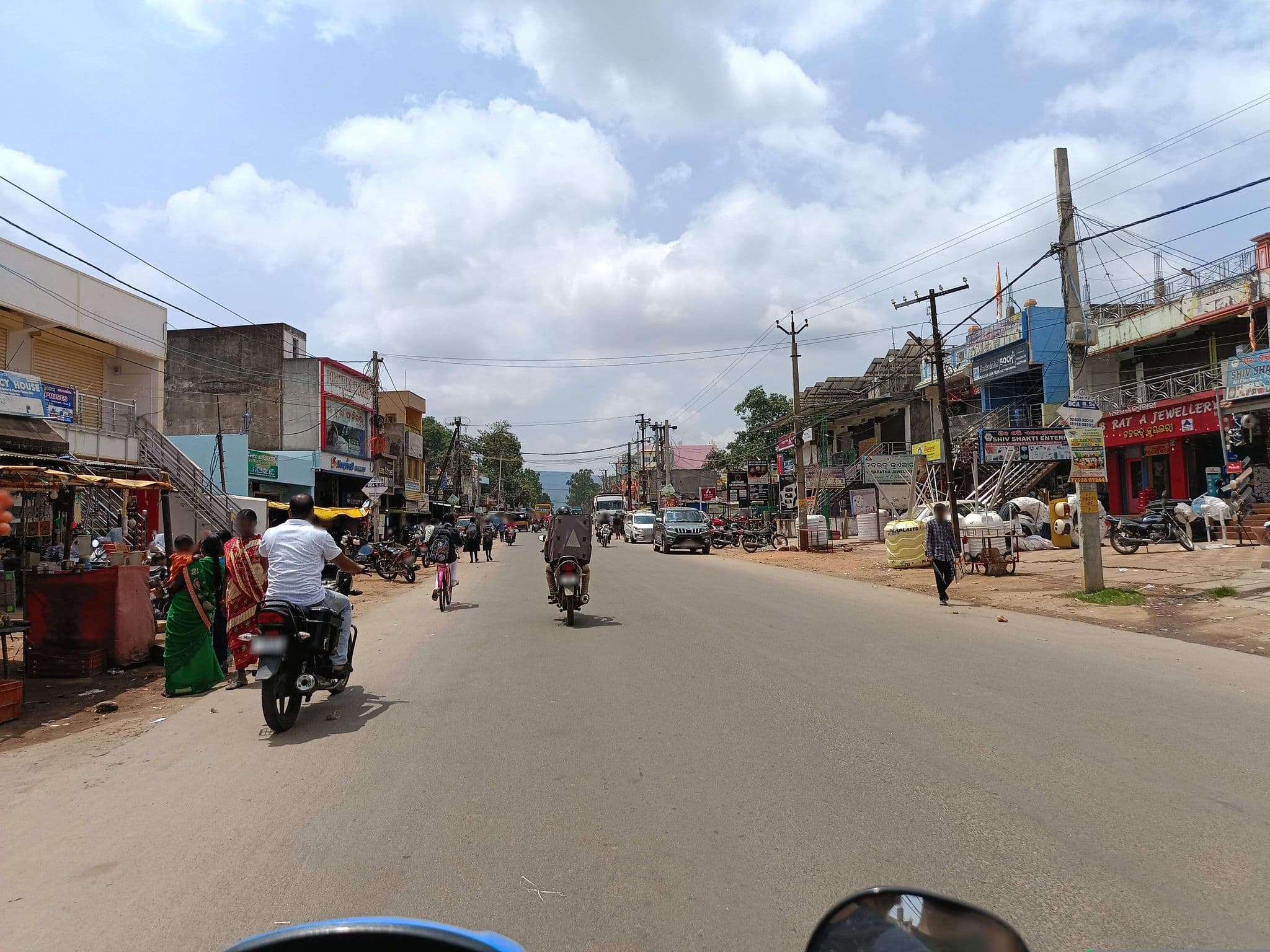 Street view near IMPERIAL INN, Sunabeda — © B_Suraj_Patra (CC BY-SA · Mapillary)