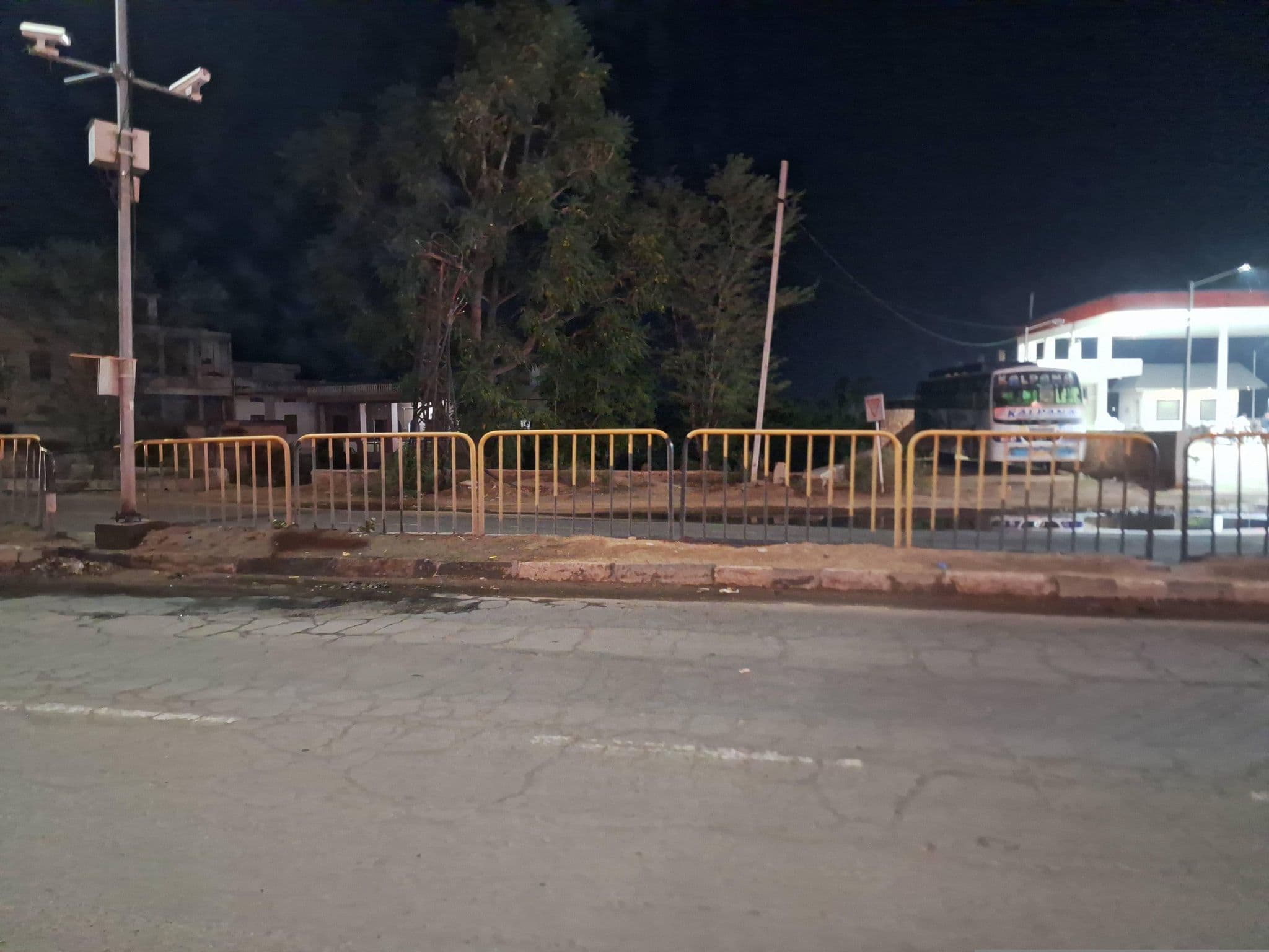Street view near Hotel Prakash, Karauli — © Rahulsingh10 (CC BY-SA · Mapillary)
