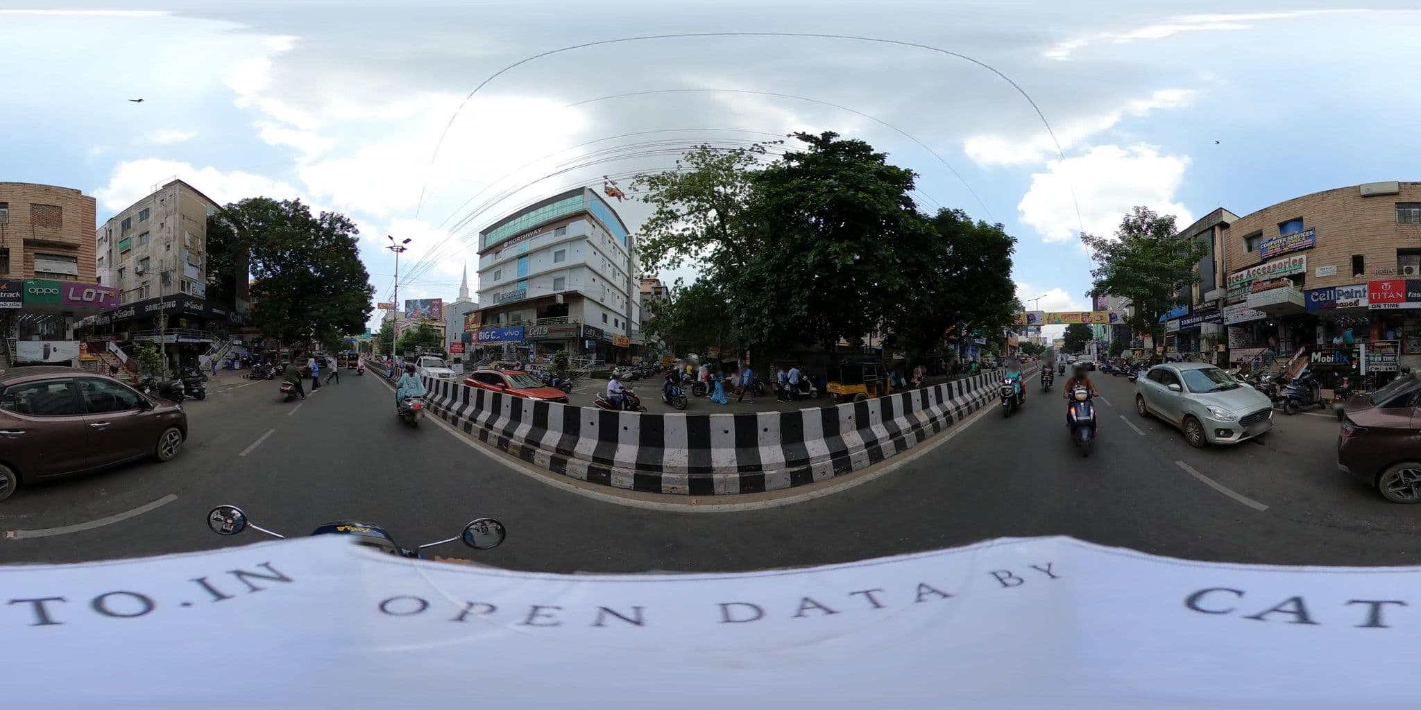 Street view near North Way Hotel, Rasapūdipalem — © Catto (CC BY-SA · Mapillary)