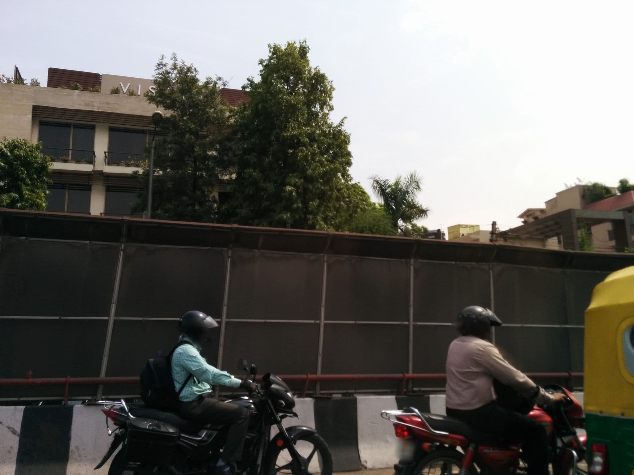 Street view near Hotel Udman Panchshila Park, Saiyad-ul-ajaib — © harishpillay (CC BY-SA · Mapillary)
