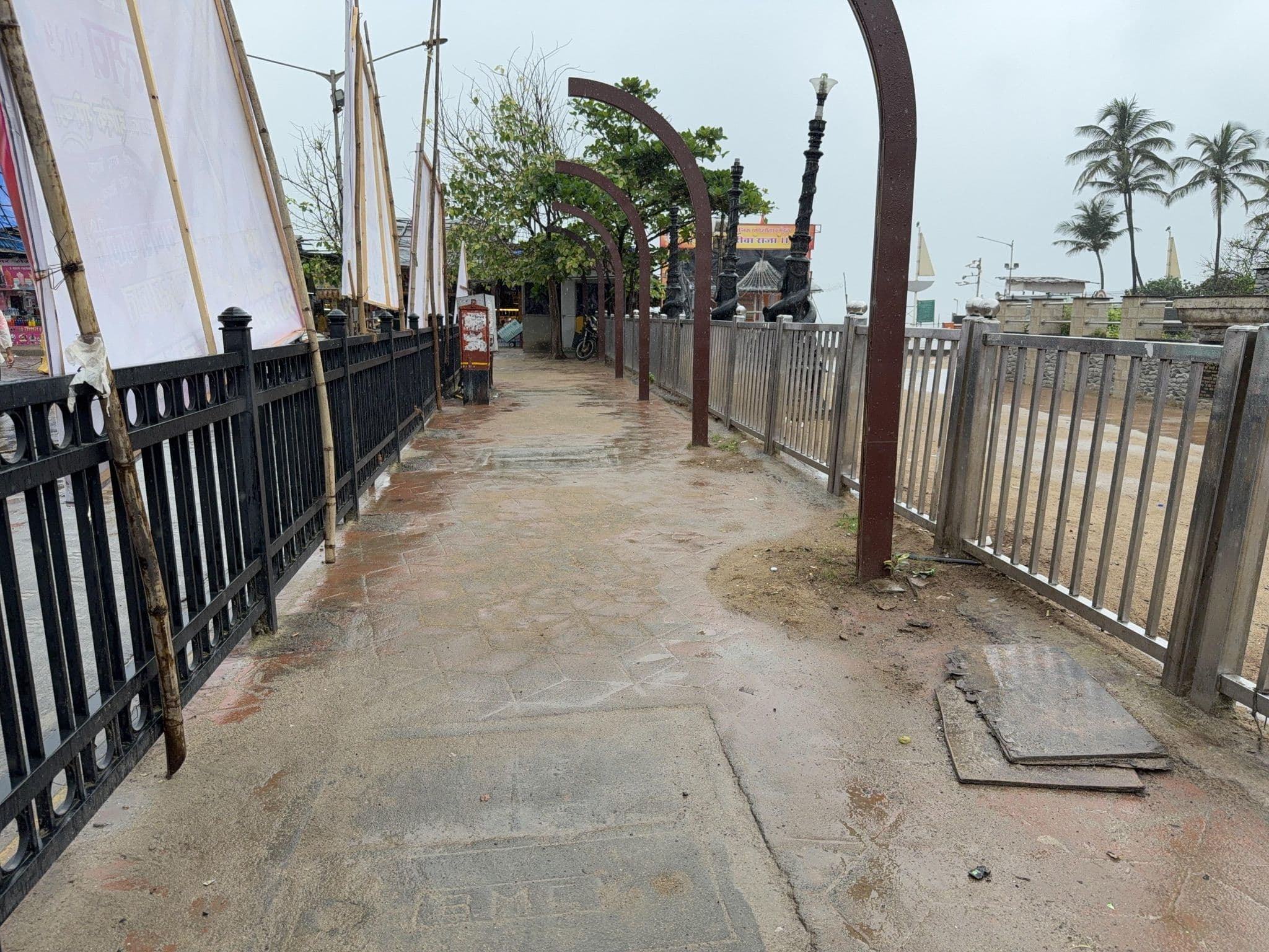Street view near Ramada Plaza Palm Grove, Mumbai — © WP_vanilla (CC BY-SA · Mapillary)
